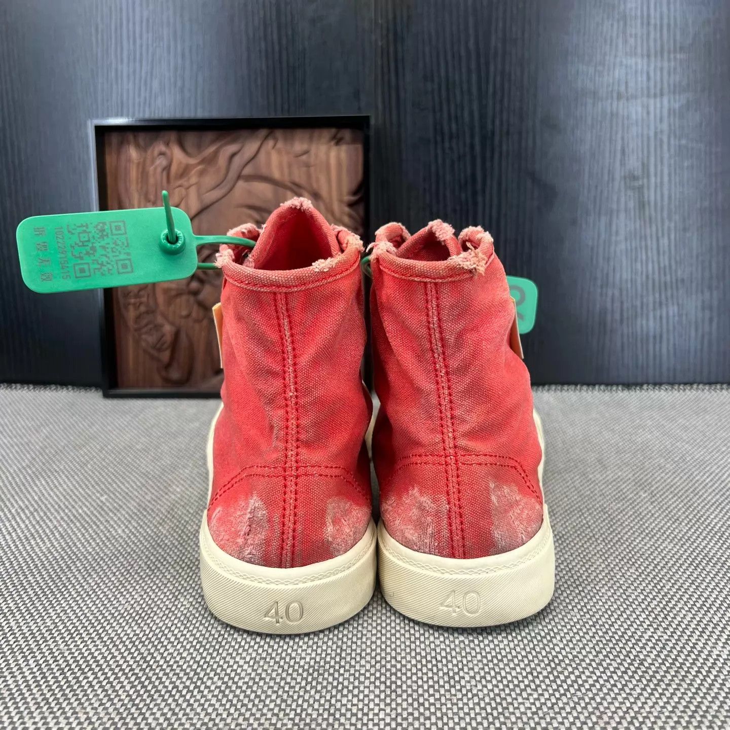 Balenciaga Balenciaga Distressed Red Canvas Sneaker 40 Size US 7 / EU 40 - 2 Thumbnail