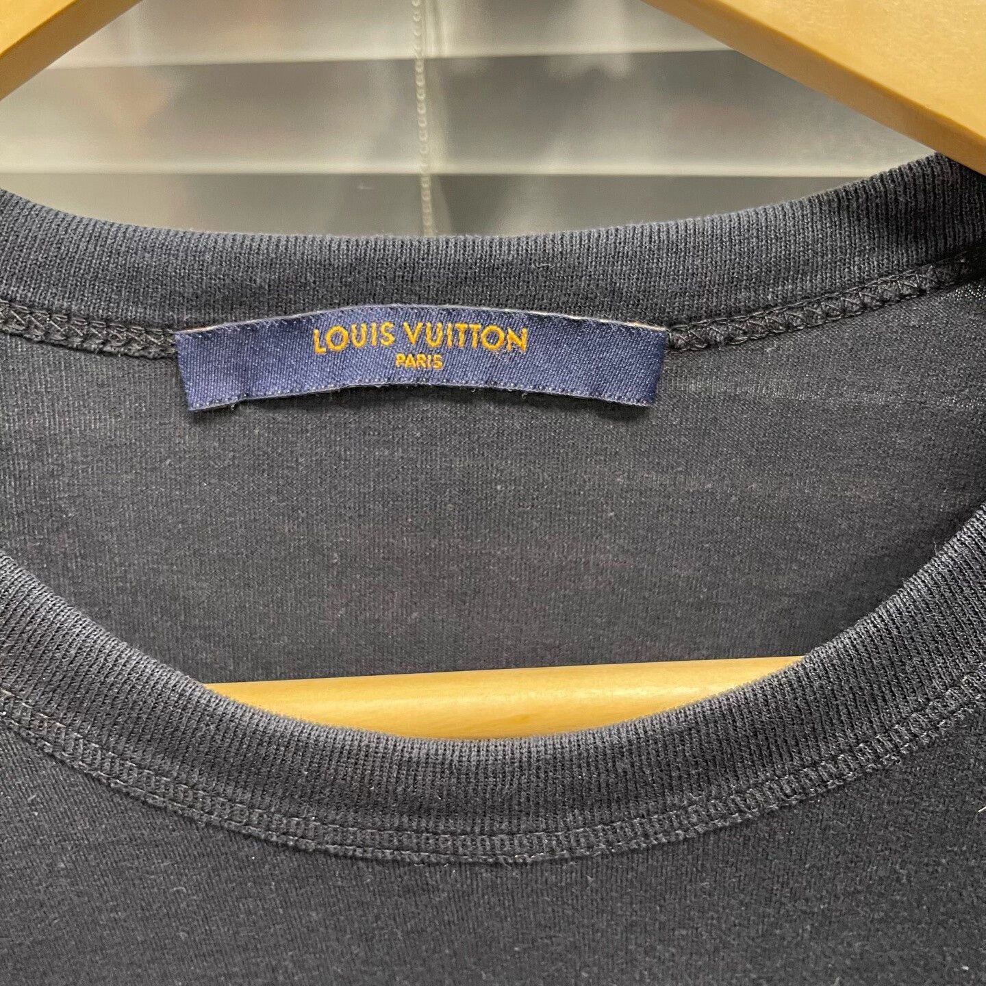 Louis Vuitton Louis Vuitton 'Peace and Love' Graphic T-Shirt Black Size US M / EU 48-50 / 2 - 3 Thumbnail
