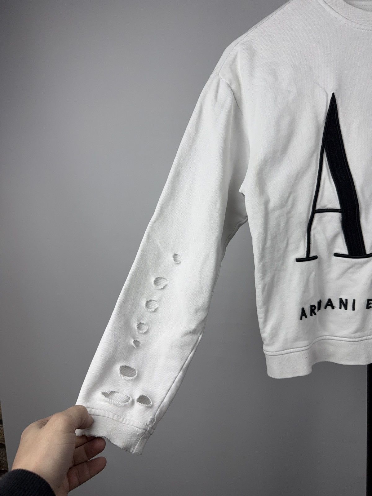 Armani Exchange Armani Exchange ICON Logo Distressed Sleeve Sweatshirt XS Size XS / US 0-2 / IT 36-38 - 2 Thumbnail