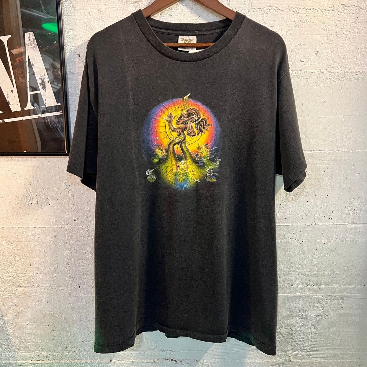 Vintage Vintage 90's Rare Pig Pen Psychedelic Alien Rave T-Shirt XL Size US XL / EU 56 / 4 - 1 Thumbnail