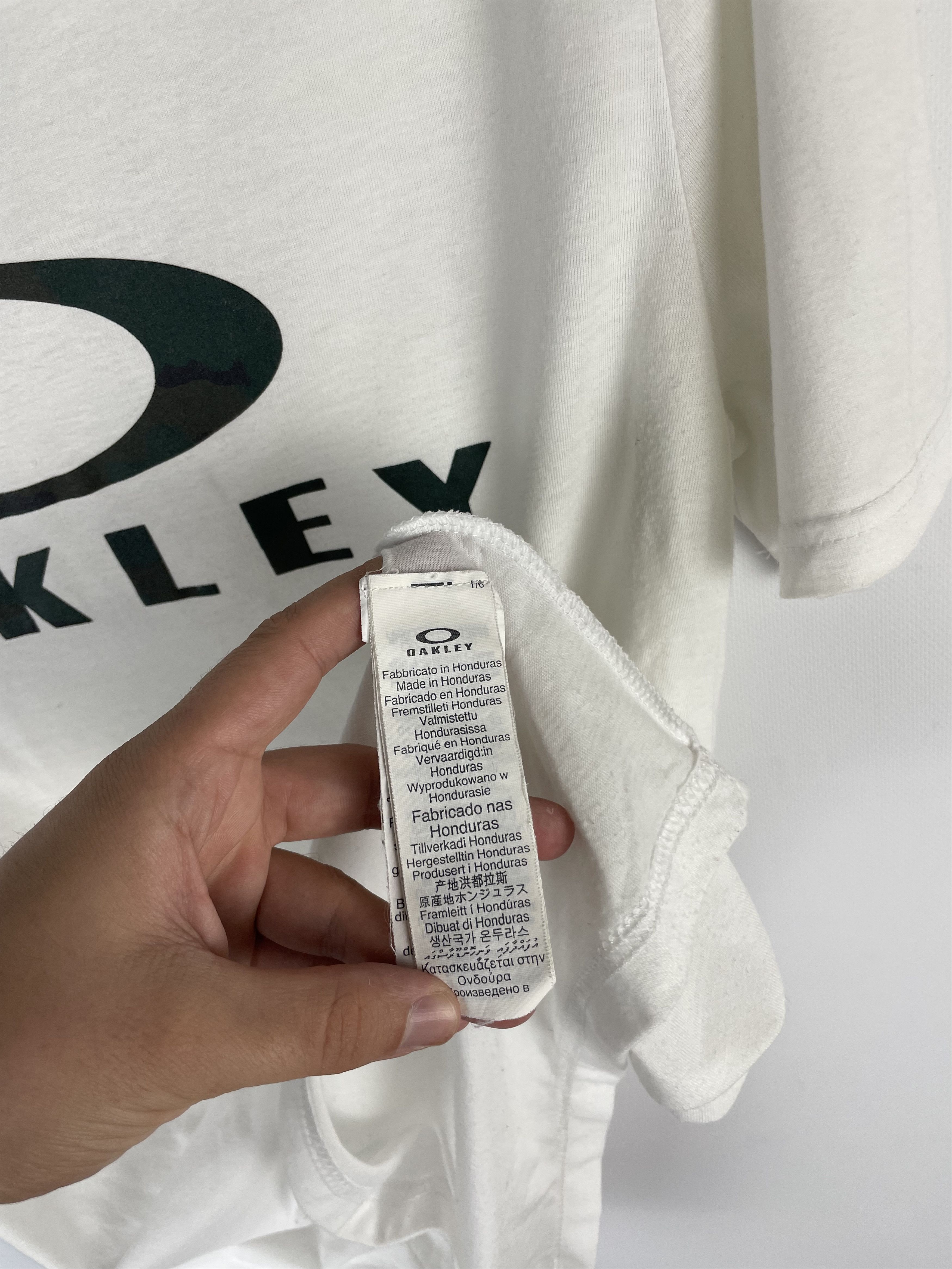 Oakley × Vintage Vintage Oakley Tee Size US M / EU 48-50 / 2 - 6 Thumbnail