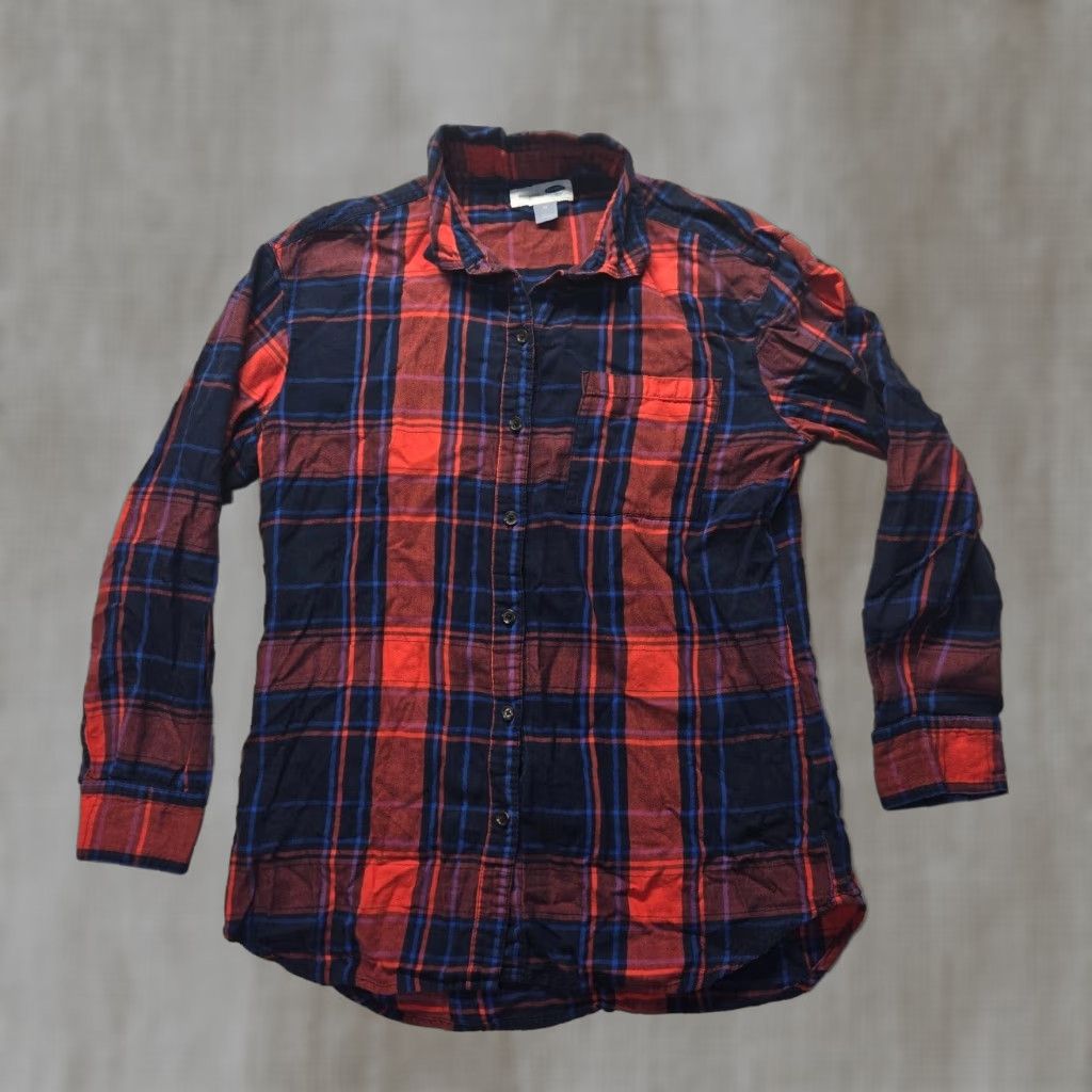 Old Navy Old Navy Plaid Button Up Long Sleeve Shirt Red Blue Adult Women's Medium Size M / US 6-8 / IT 42-44 - 1 Thumbnail
