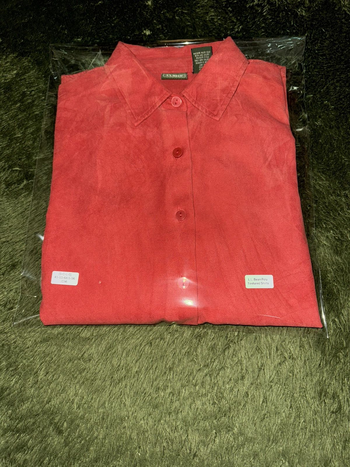 L.L. Bean [SM] L.L.Bean Poly Textured Relaxed-Fit Shirt – Red Size US M / EU 48-50 / 2 - 11 Thumbnail