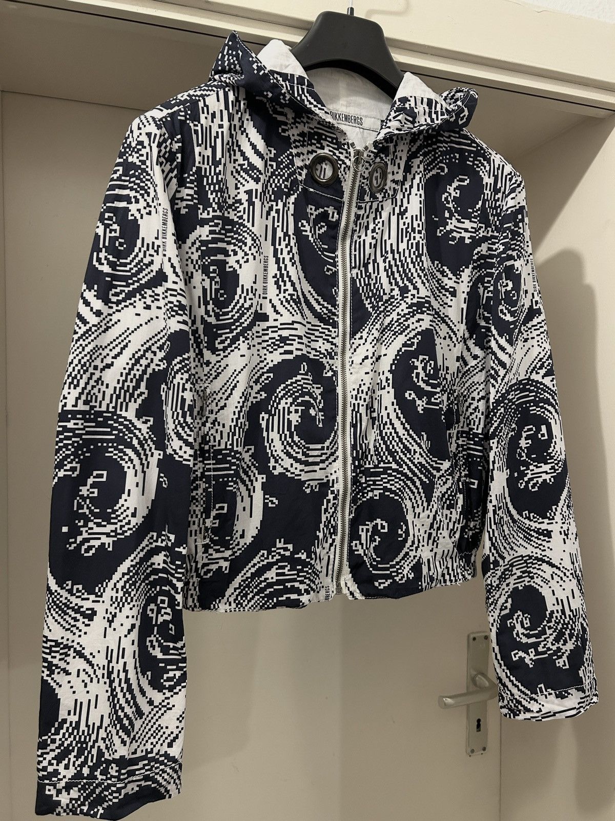 Dirk Bikkembergs Dirk Bikkembergs SS 1997 pixel wave cropped hooded blouson Size US M / EU 48-50 / 2 - 5 Thumbnail