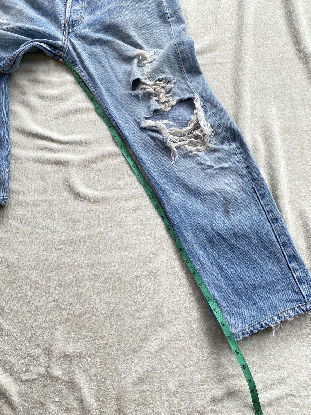 Levi's VINTAGE LEVIS 501xx DISTRESSED JEANS PANTS Size US 33 - 17 Thumbnail