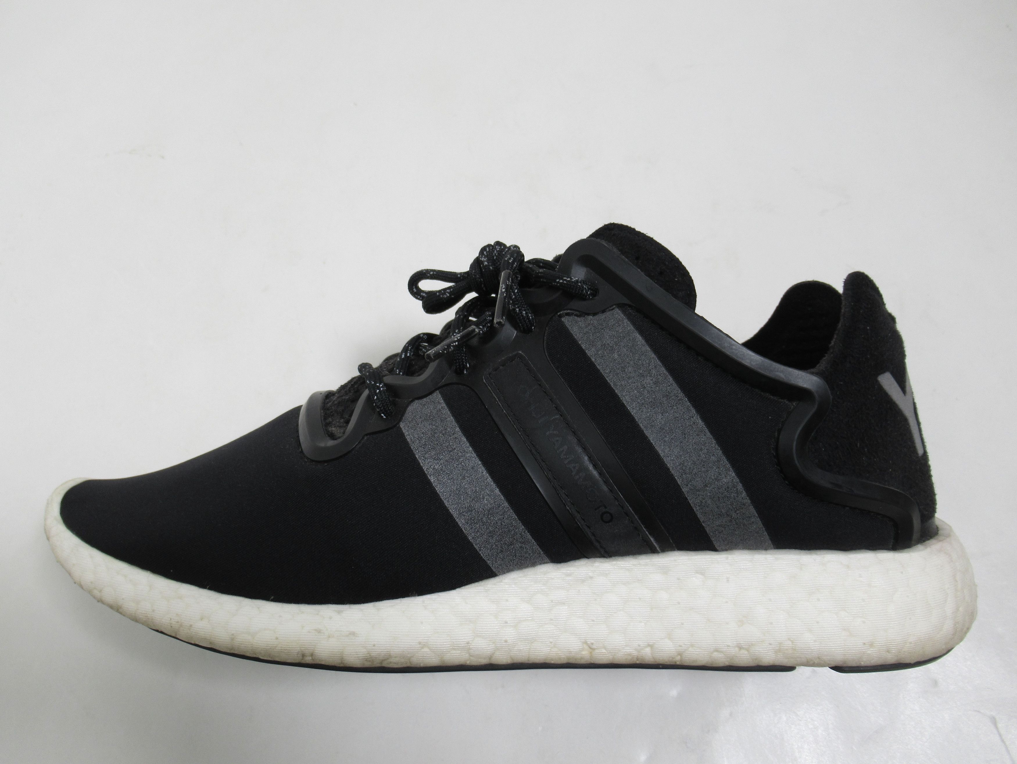 Y-3 Y-3 Yohji Men's Run Reflective Sneaker Black White BB4865 Size US 10.5 / EU 43-44 - 6 Thumbnail