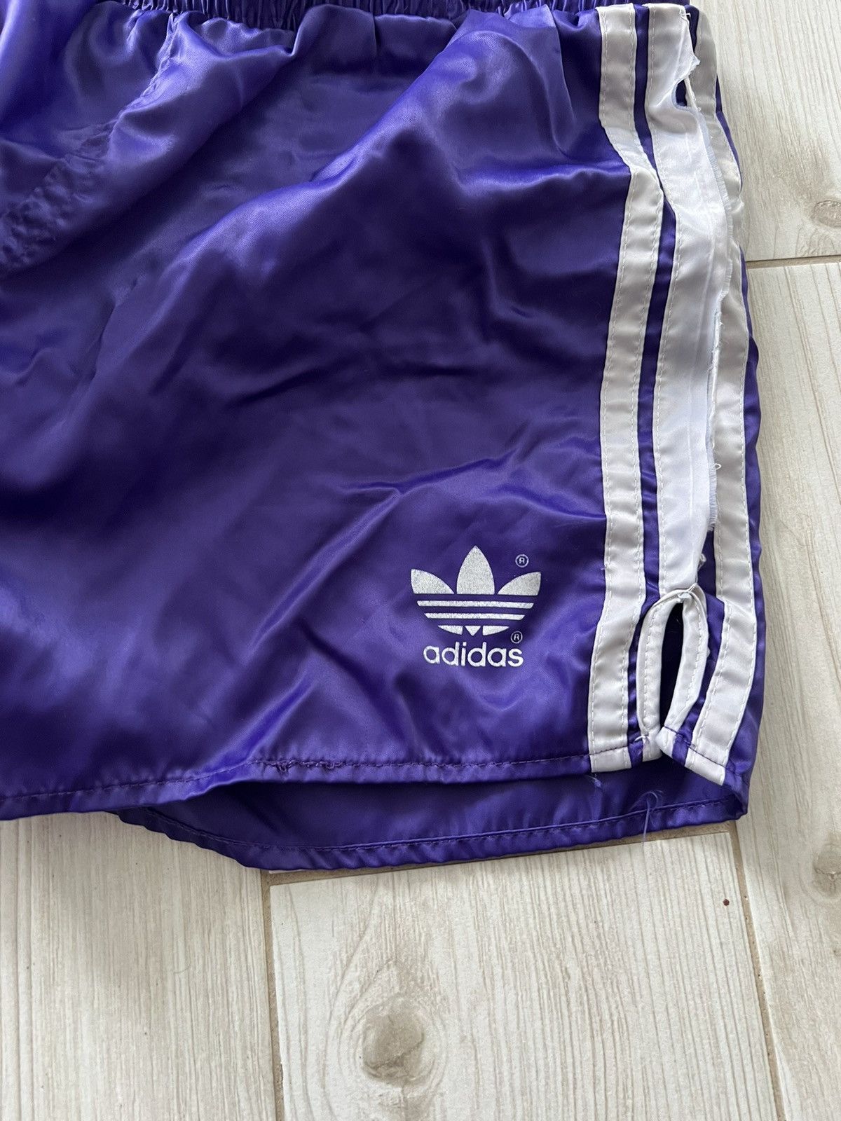 Adidas 1990s ADIDAS VINTAGE SHORTS FOOTBALL SOCCER RUNNING PURPLE Size US 30 / EU 46 - 10 Thumbnail