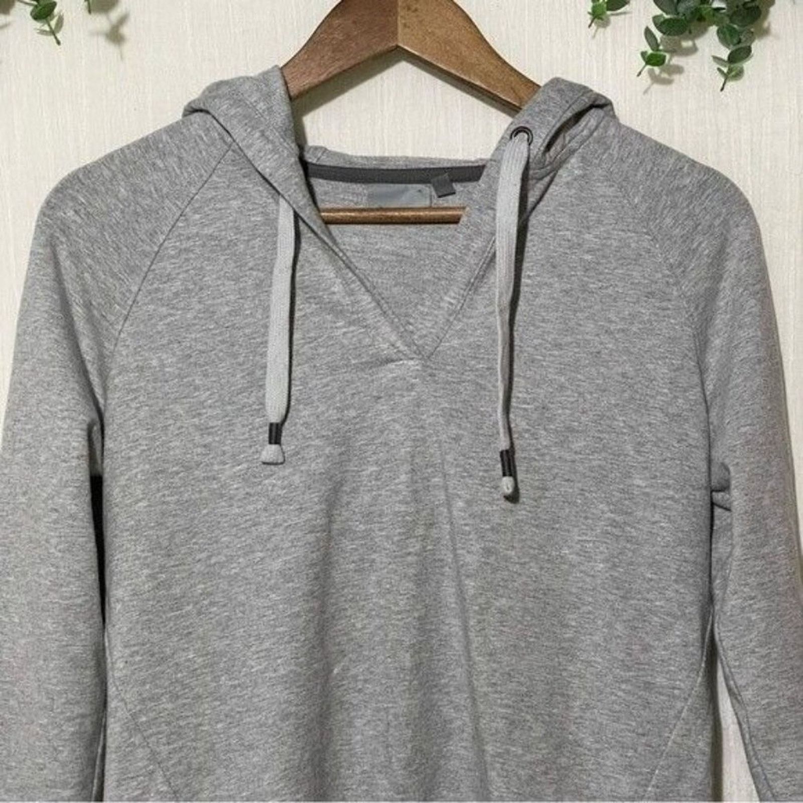Athleta Athleta Hoodie Womens XS Idyllwild Fitted Activewear Gray Size XS / US 0-2 / IT 36-38 - 5 Thumbnail