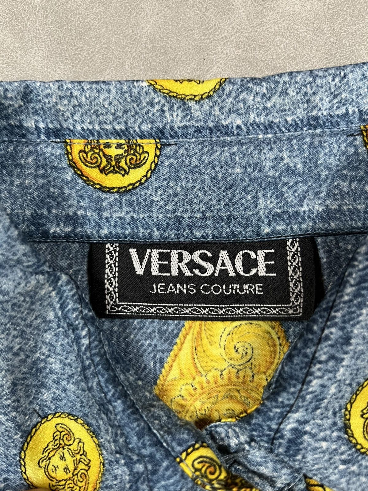 Versace Jeans Couture 90s Versace blue jeans silk Size US M / EU 48-50 / 2 - 7 Thumbnail