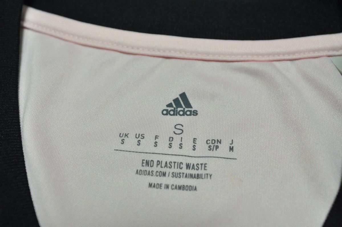 Adidas Manchester United Adidas Soccer Jersey T shirt 2022 Size US S / EU 44-46 / 1 - 10 Thumbnail