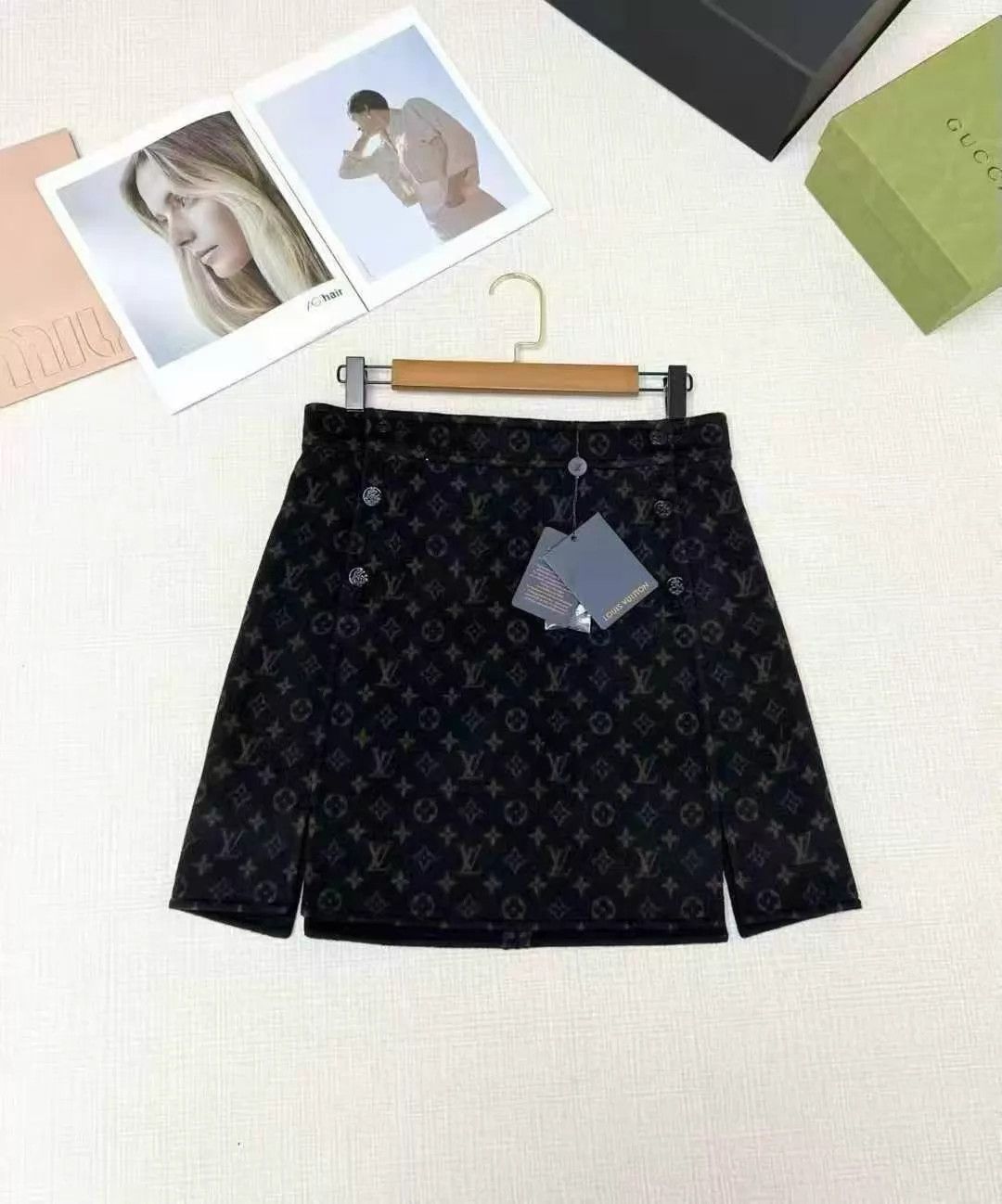Louis Vuitton LV Monogram Wool Skirt 38 Deadstock Size 27" / US 4 / IT 40 - 2 Thumbnail