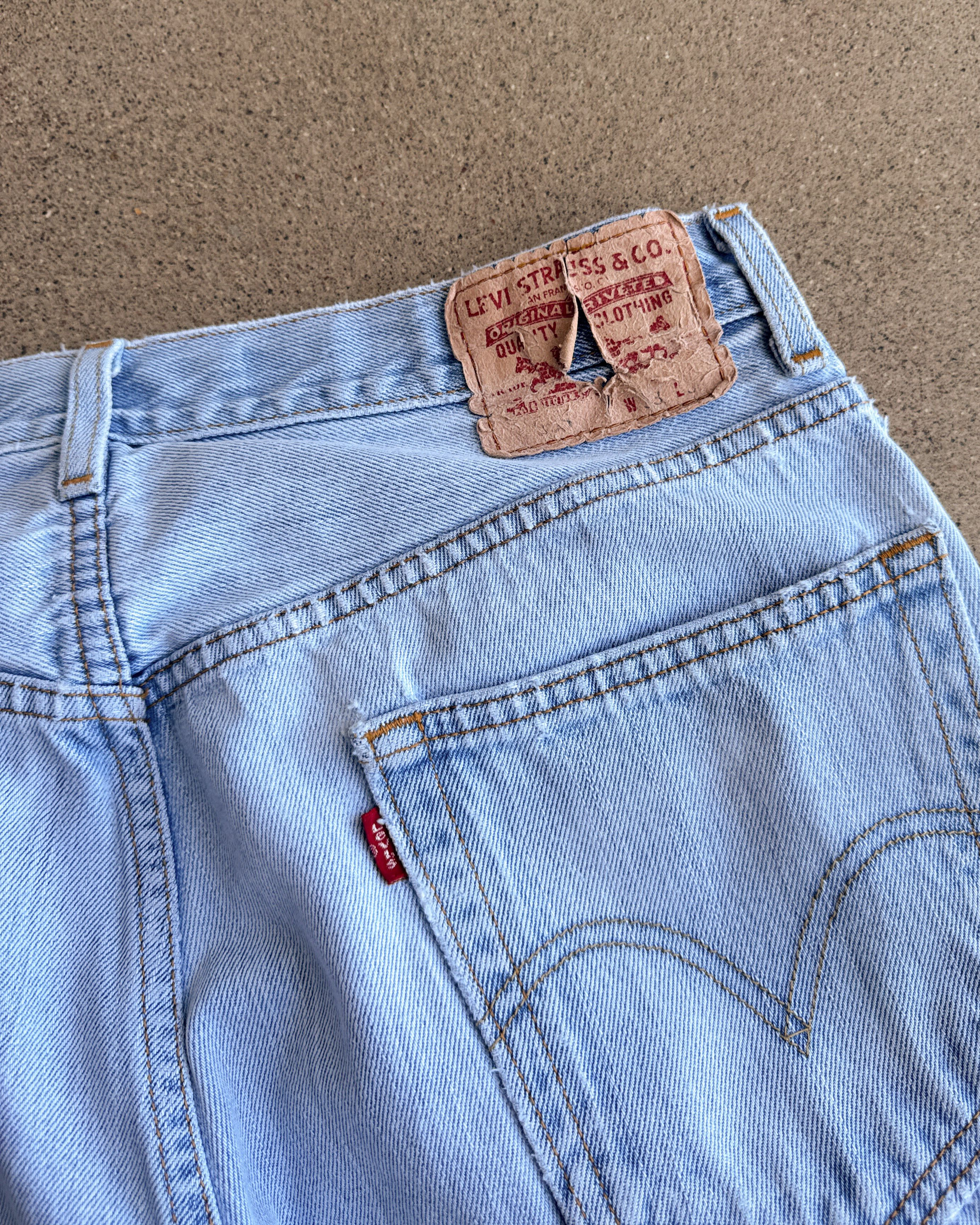 Levi's Vintage 2000s Levi's 505 Jeans Light Wash Distressed Mens 32 Size US 32 / EU 48 - 6 Thumbnail
