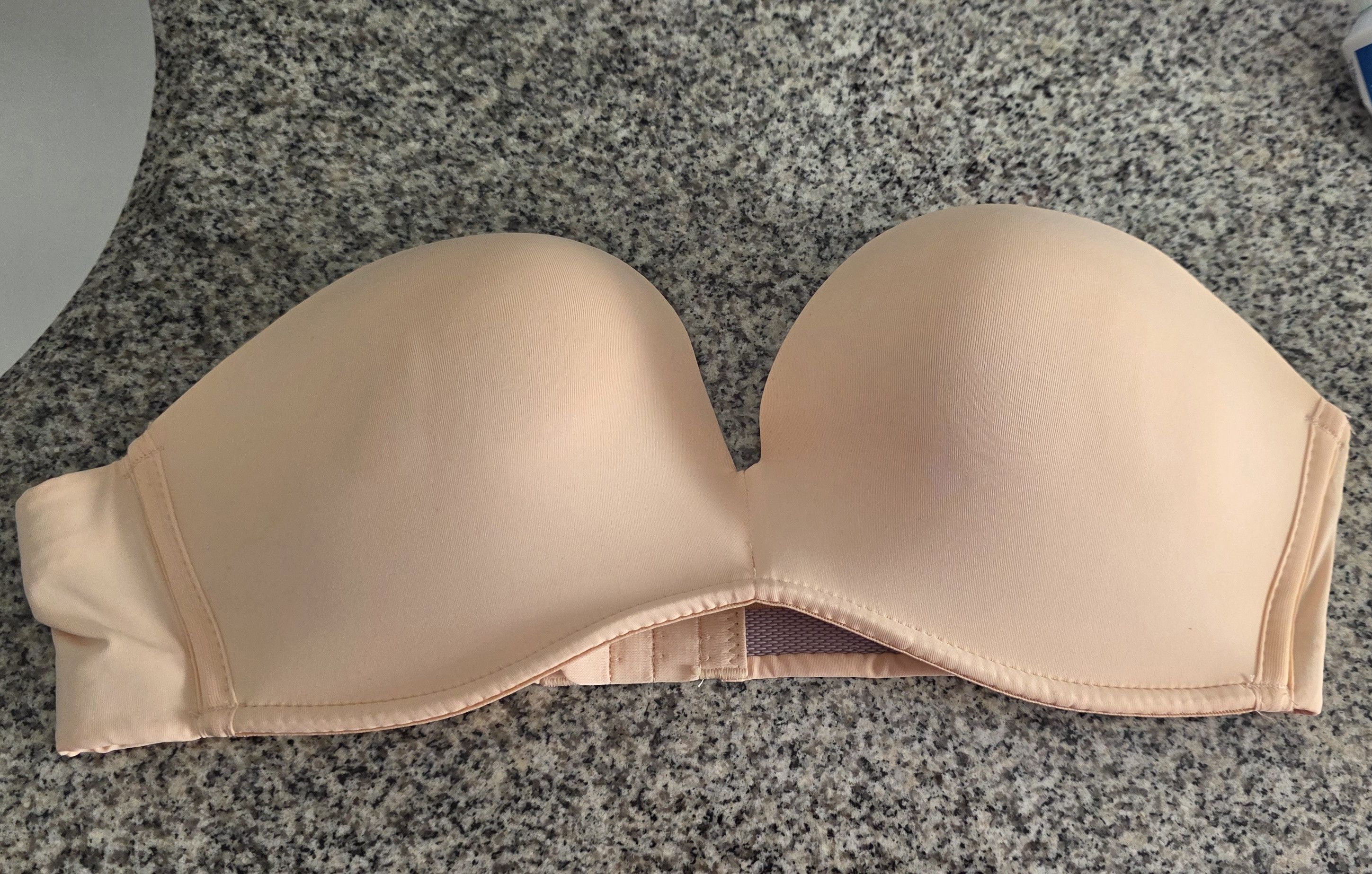 Other New INSPIRE CHIC Strapless Wireless Push Up Bra Beige 36C Size ONE SIZE - 1 Thumbnail