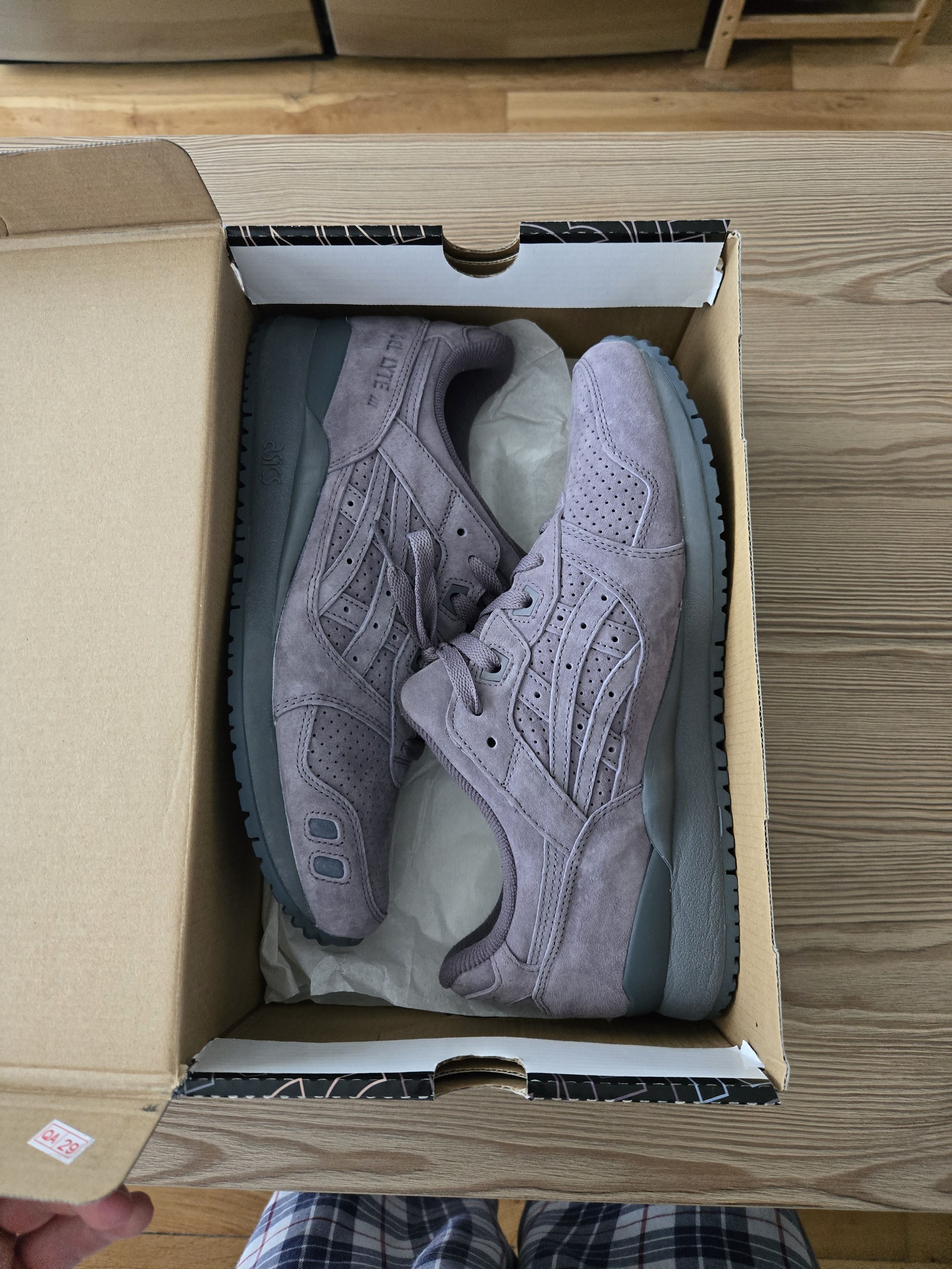 Asics × Kith GEL LYTE III OG monsoon Size US 9.5 / EU 42-43 - 2 Thumbnail