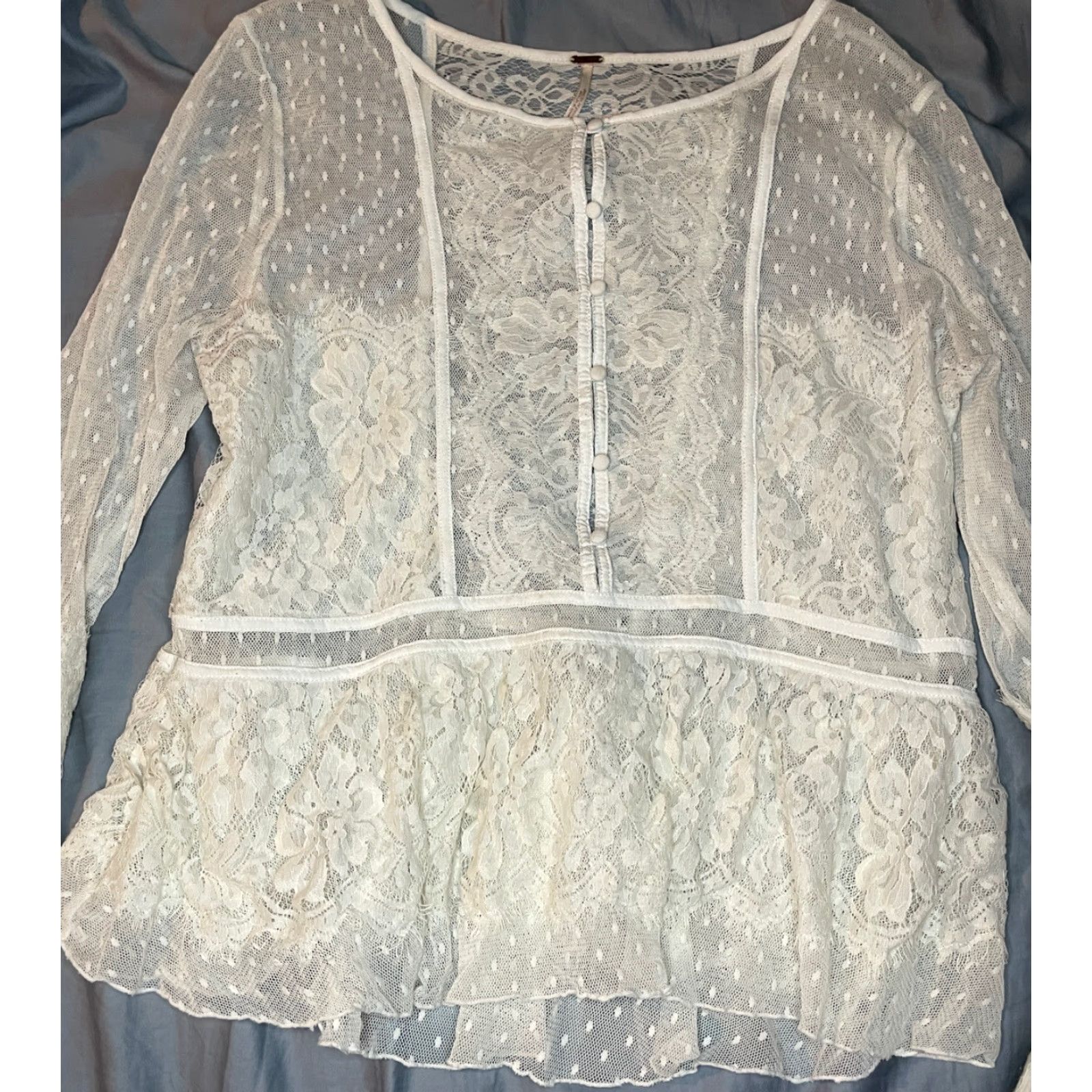 Free People FREE PEOPLE Blouse Women Large White Lace Peplum Swiss Dot Penelope Top Size L Size L / US 10 / IT 46 - 2 Thumbnail
