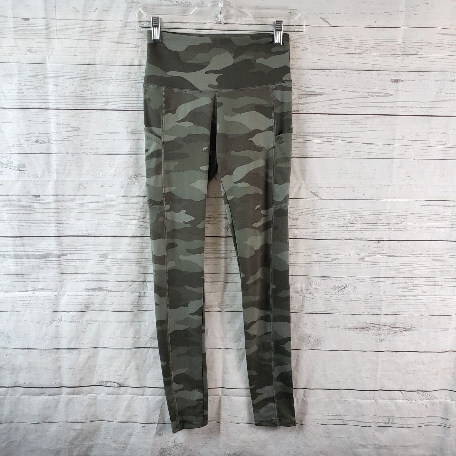 Wild fable camo leggings sales