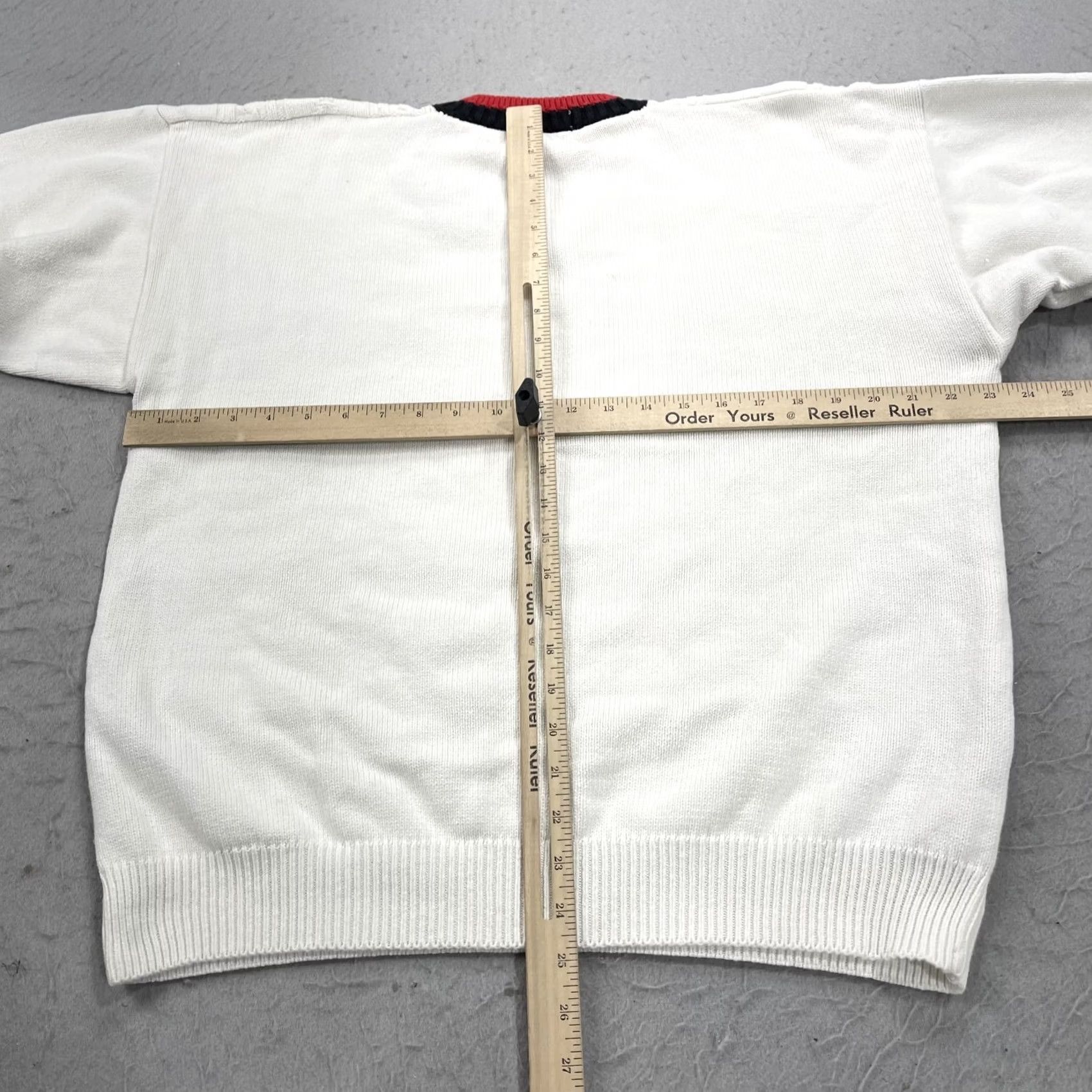 Lacoste VINTAGE Lacoste Mens Large White Textured Cotton Knit 90s Sweater Pullover V-Neck Logo Shirt Size US L / EU 52-54 / 3 - 6 Thumbnail