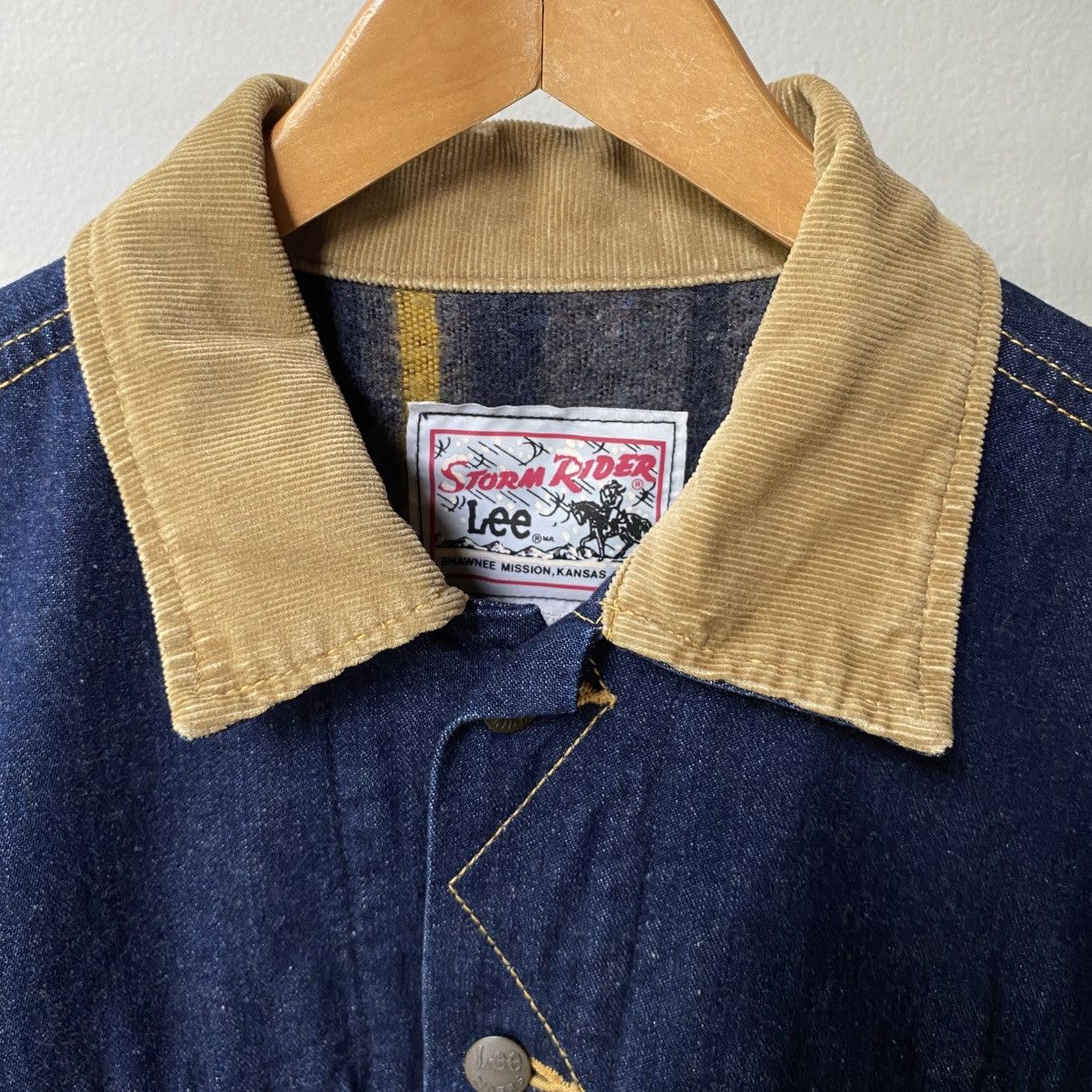 Lee Lee Storm Rider Denim Jacket with Brown Corduroy Collar Size US L / EU 52-54 / 3 - 7 Thumbnail