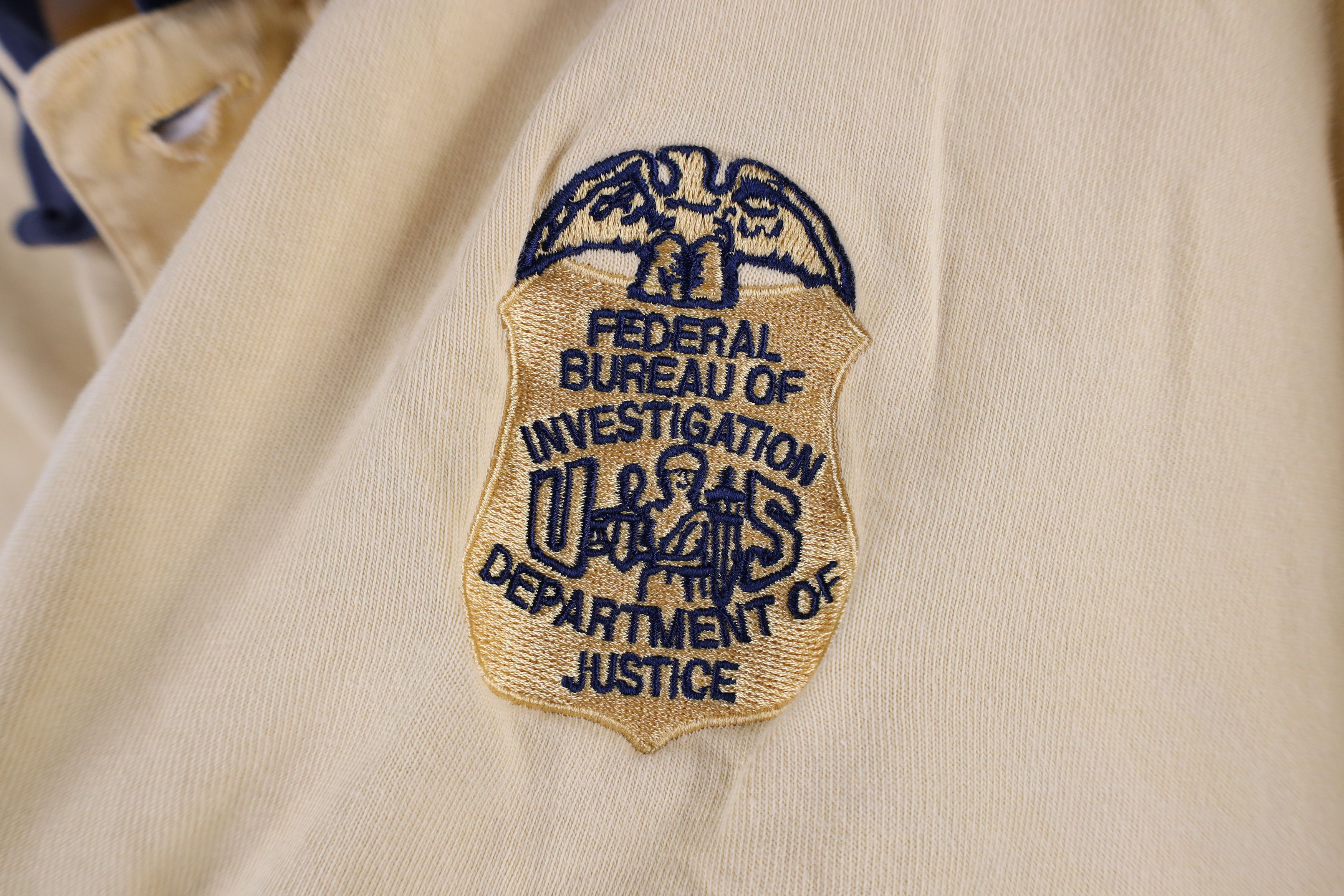 Vintage Vintage 90s Federal Bureau of Investigation Columbia Polo Size US L / EU 52-54 / 3 - 4 Thumbnail