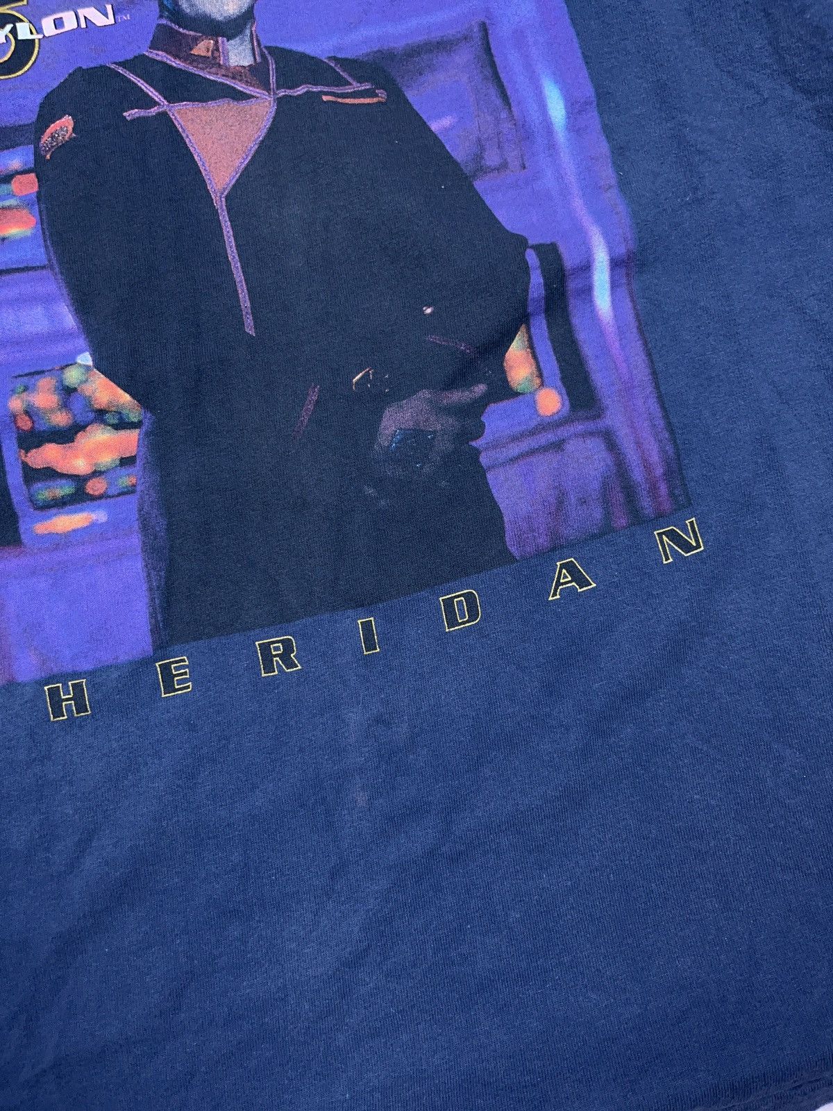 Fruit Of The Loom × Vintage ➕ 1997 vintage Babylon 5 Sheridan t-shirt fotl Size US L / EU 52-54 / 3 - 4 Thumbnail