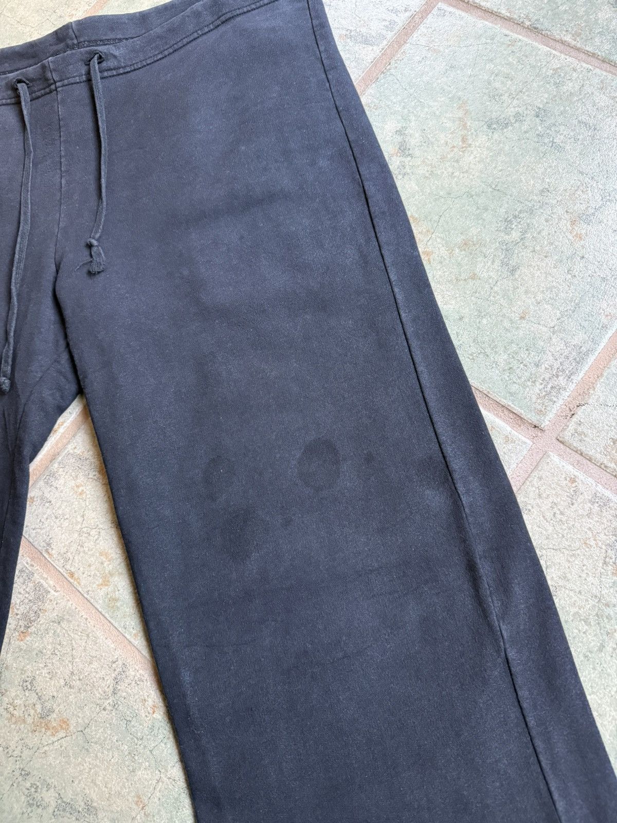 Chrome Hearts Chrome Hearts Grey & Black vintage sweatpants Size US 36 / EU 52 - 12 Thumbnail