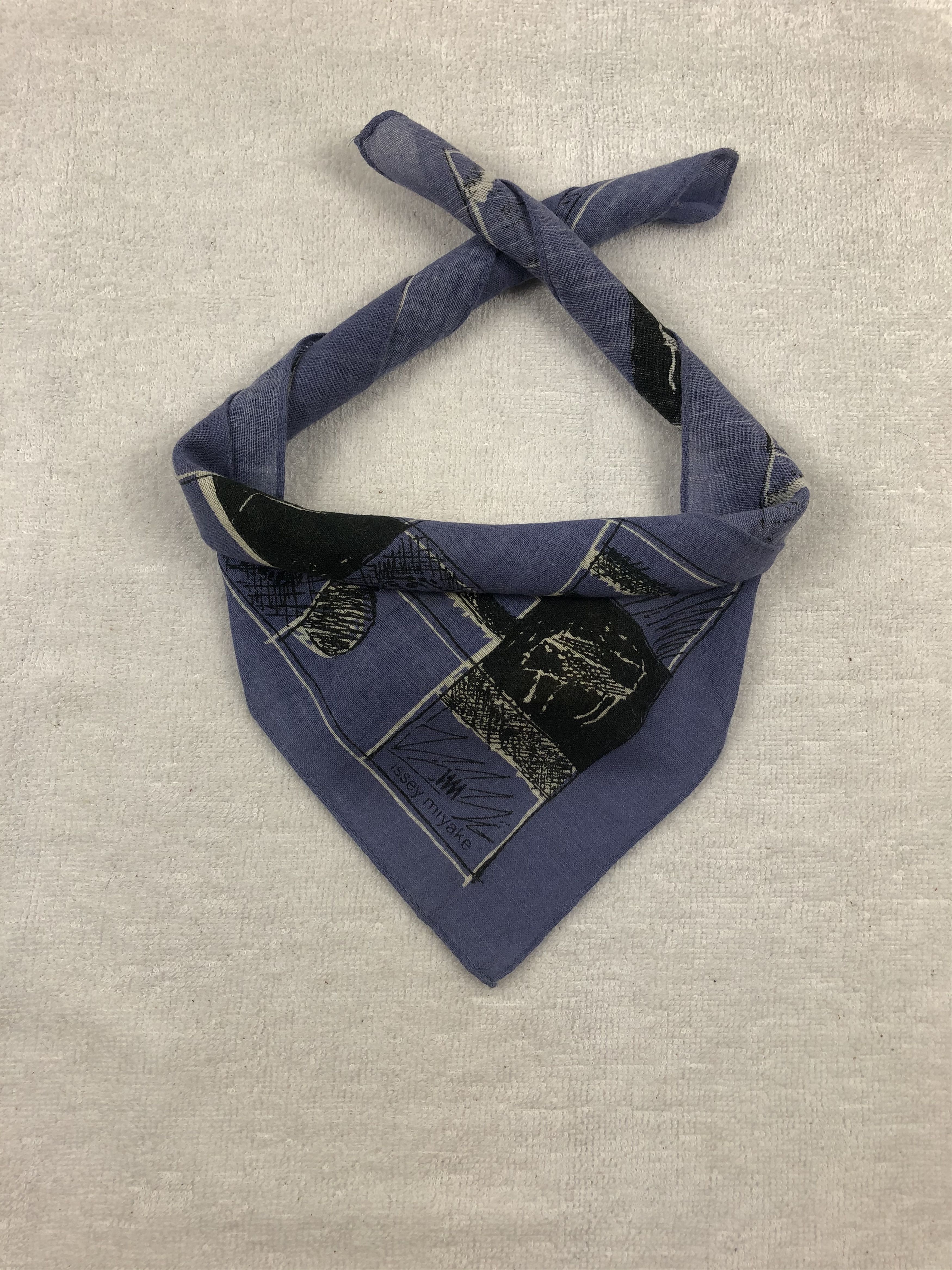 Issey Miyake Issey Miyake Handkerchief / Bandana / Neckerchief Size ONE SIZE - 1 Thumbnail