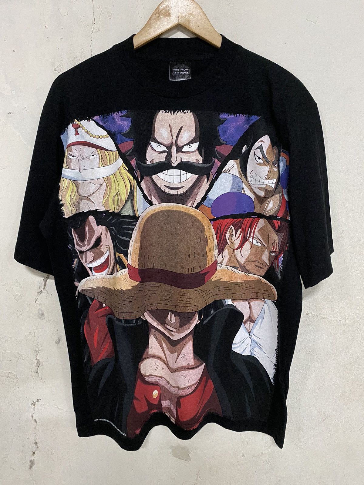 image of Anima x Vintage One Piece Arc Wano Anime Manga Tshirt in Black, Men's (Size XL)