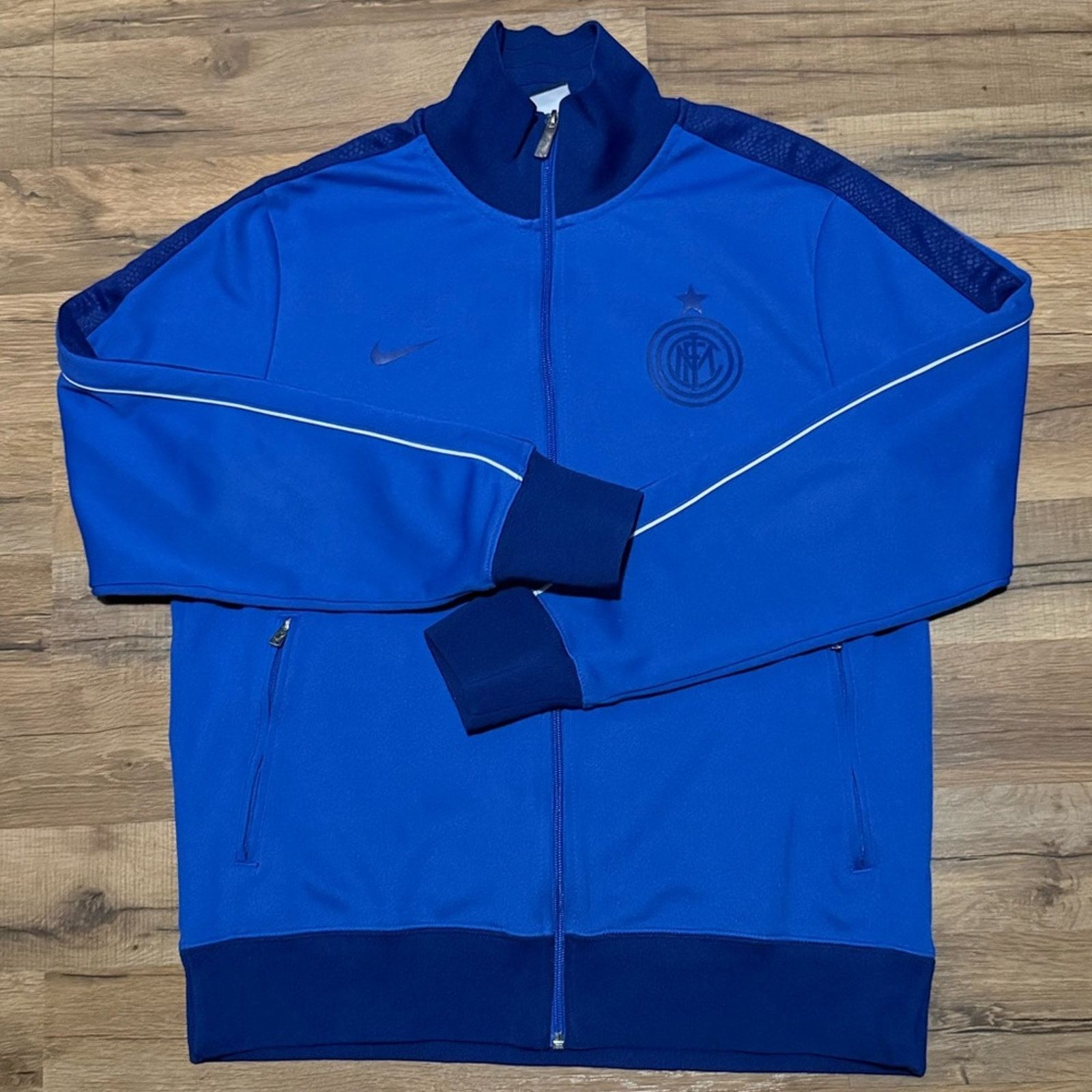 Nike 2012 Nike Inter Milan Zip Up Sweatshirt Size US L / EU 52-54 / 3 - 1 Thumbnail