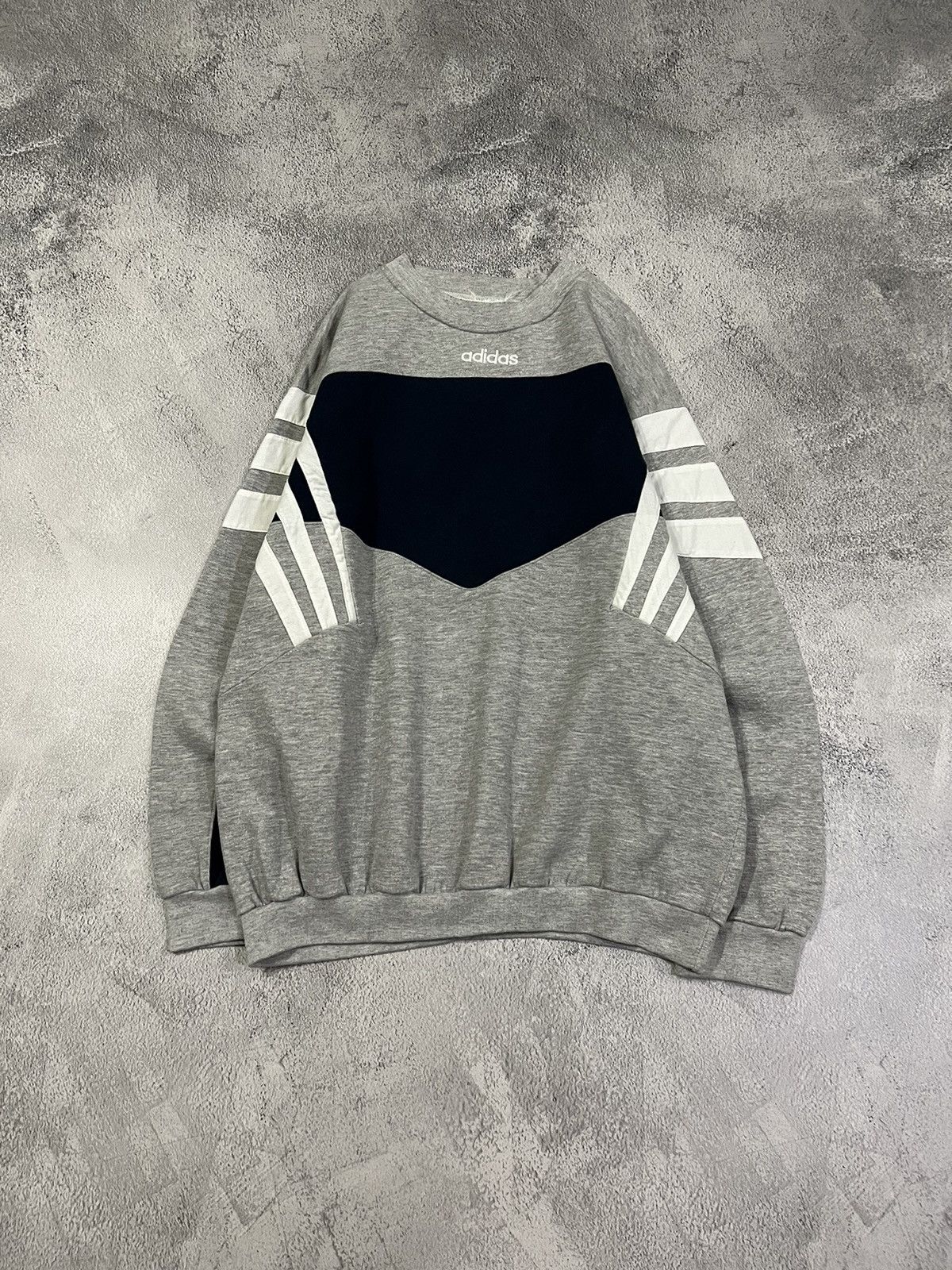 Adidas × Vintage Vintage Y2k Adidas 🩶 Center Logo Rare Sweatshirt 90’s Size US XL / EU 56 / 4 - 2 Thumbnail