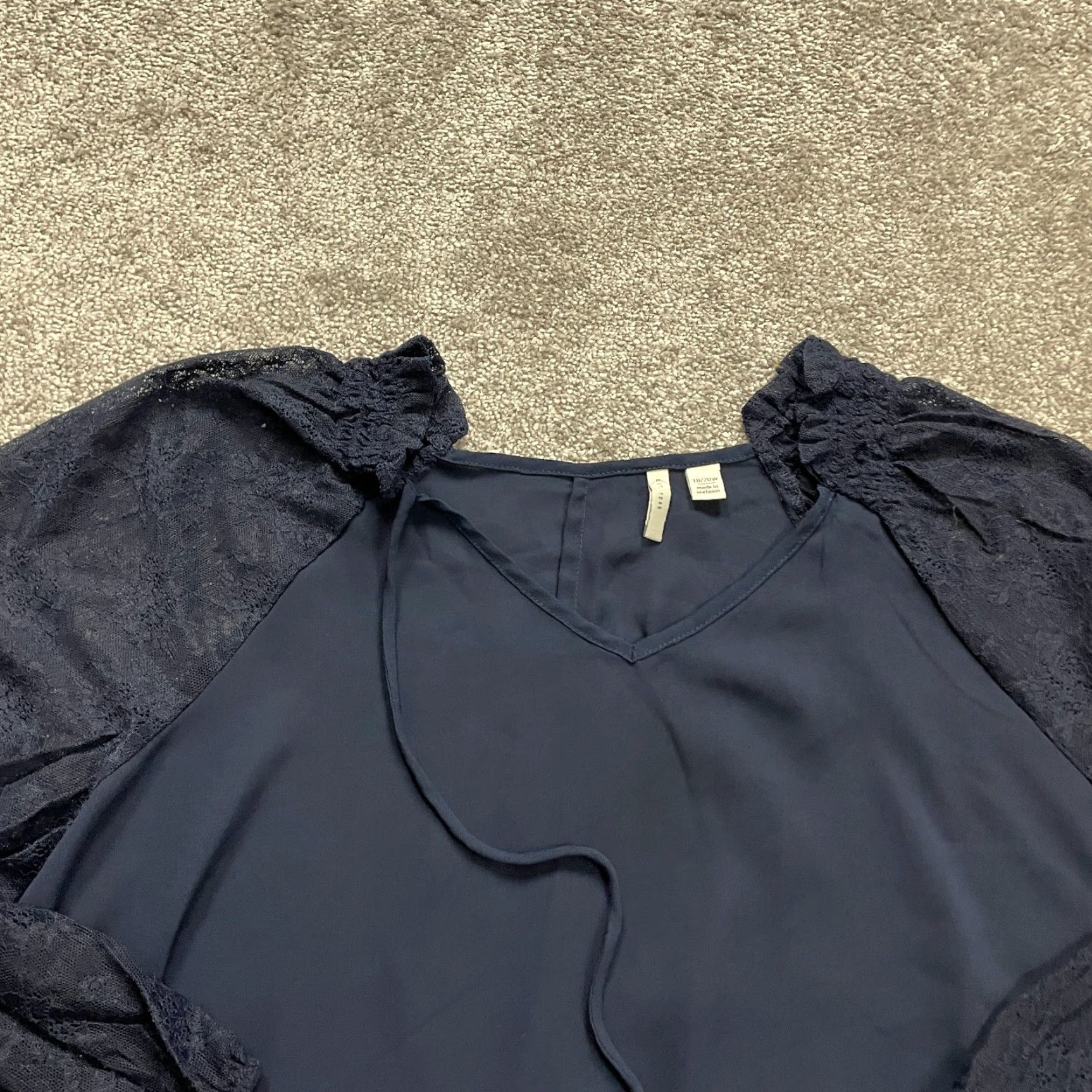 Vintage Cato Blouse Womens 18W Navy Blue Long Sleeve Lace Neck Tie Raglan Casual Size XXL / US 16-18 / IT 52-54 - 3 Thumbnail