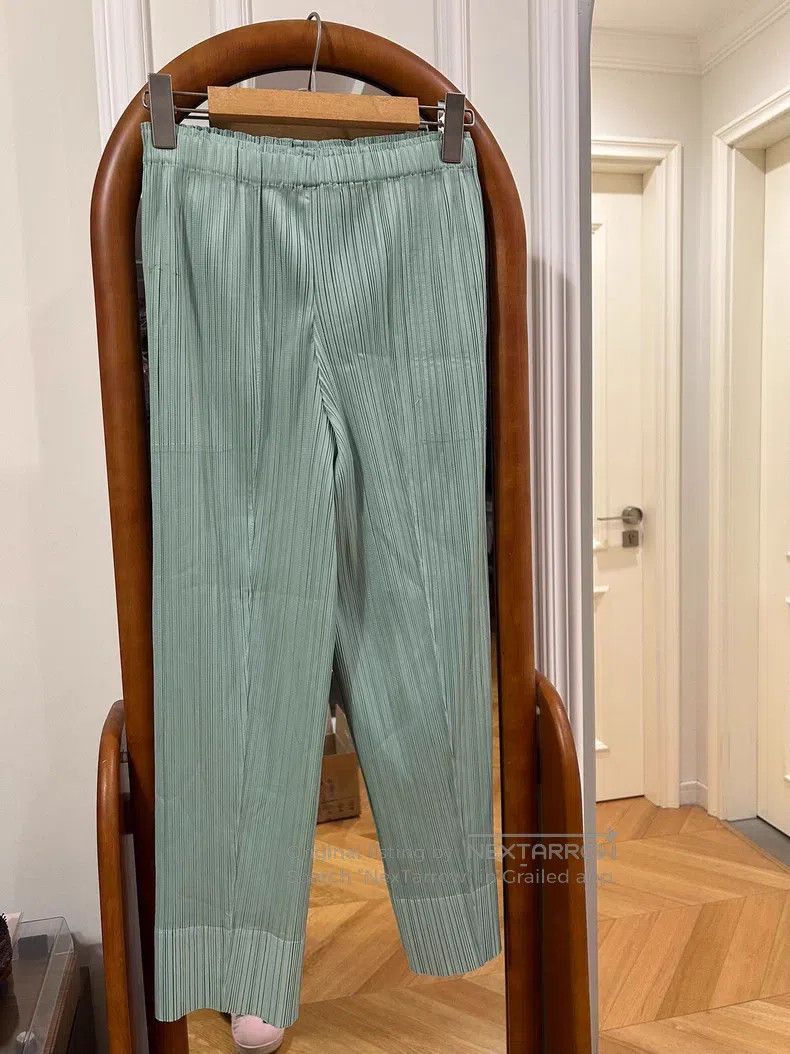 Issey Miyake Issey Miyake Fresh Green Pleated Pants Size 25" / US 0 / IT 36 - 2 Thumbnail