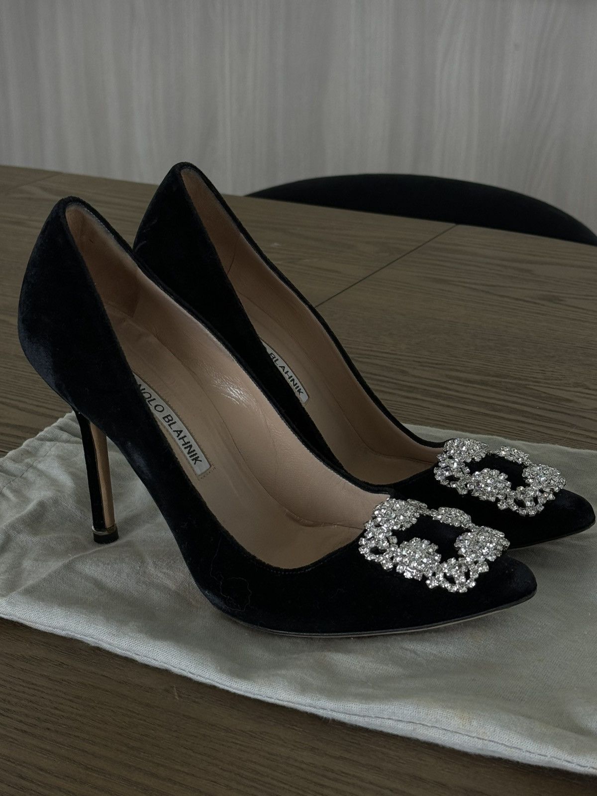 Manolo Blahnik Hangisi Pumps Size US 7.5 / IT 37.5 - 3 Thumbnail