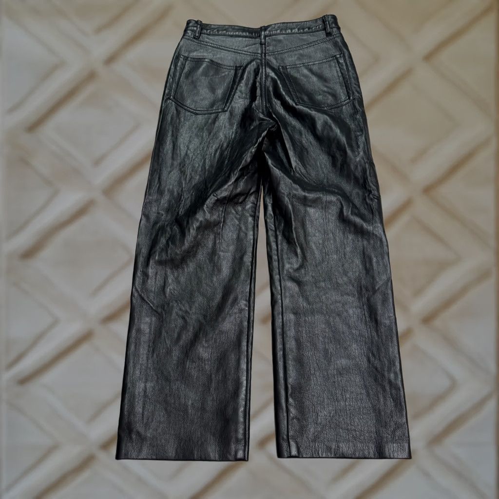 Vintage VINTAGE Wilfred Command Faux Vegan Leather Ankle Pants Womens 0 Black High Rise Straight Pants Mens? Size 25" / US 0 / IT 36 - 1 Thumbnail
