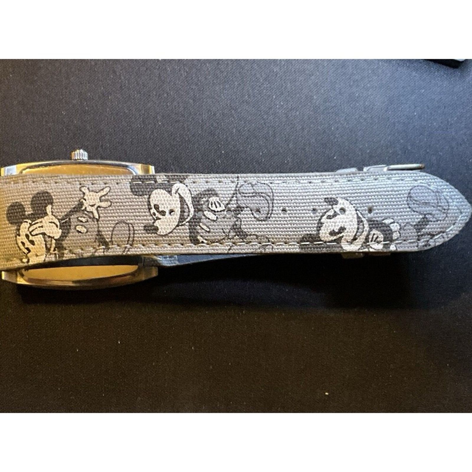 Disney Disney Parks Limited Release Watch EUC Needs Battery Size ONE SIZE - 4 Thumbnail