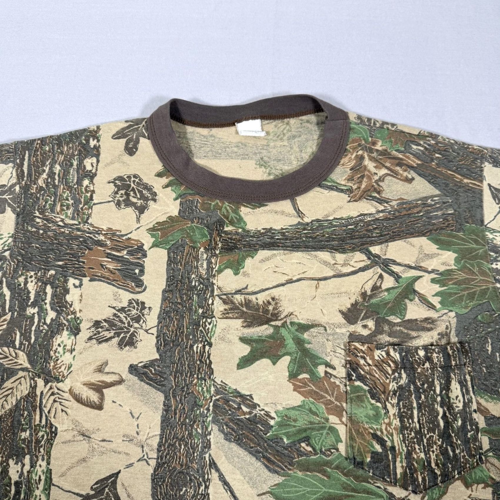Realtree VINTAGE Realtree Shirt Mens XL Camouflage Short Sleeve Crew Neck with Pocket 90s Outdoor Hunting 1990s Size US XL / EU 56 / 4 - 2 Thumbnail