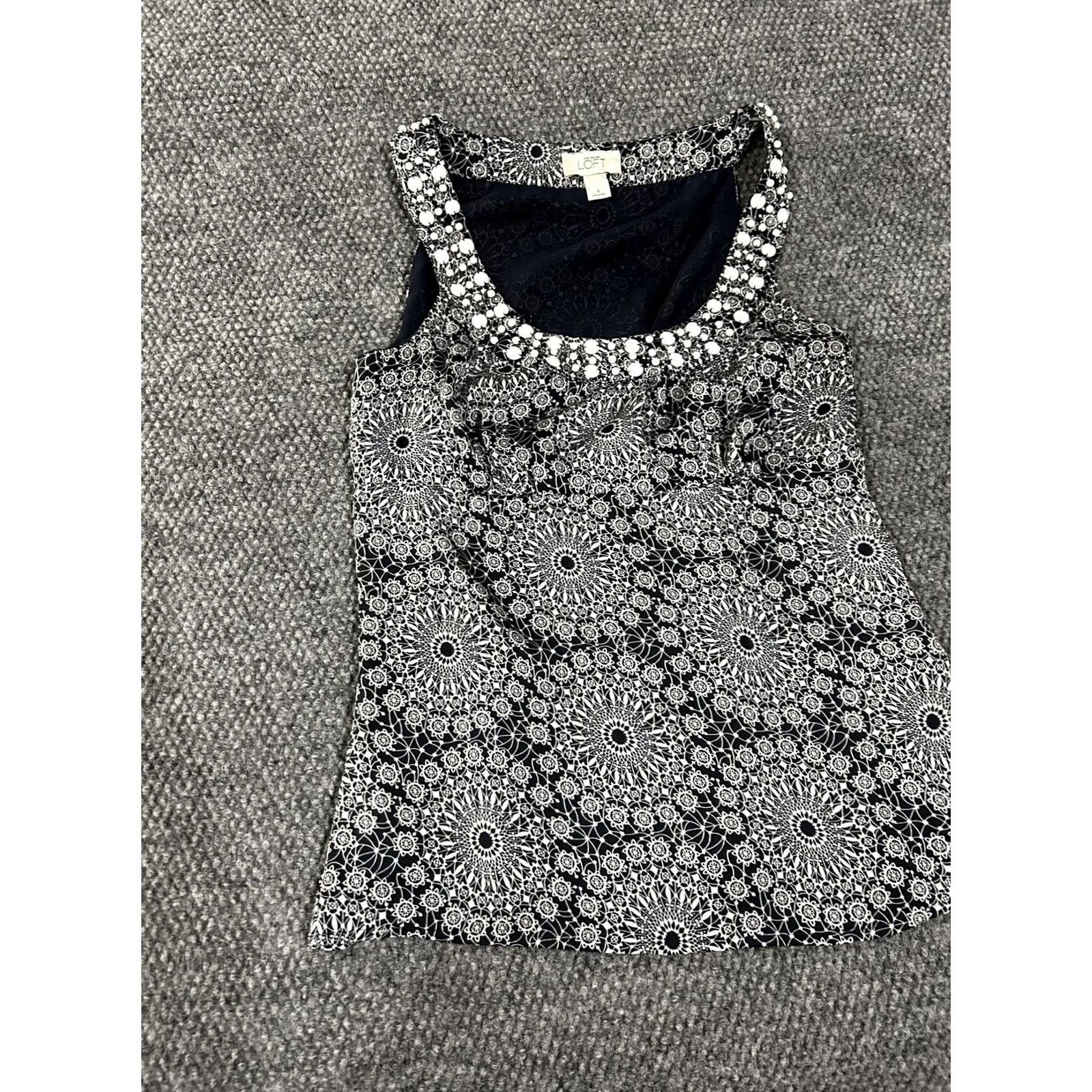 Loft VINTAGE? No. Ann Taylor LOFT Shirt Womens 6 Navy White Beaded Neck Sleeveless Tank Top Size M / US 6-8 / IT 42-44 - 3 Thumbnail
