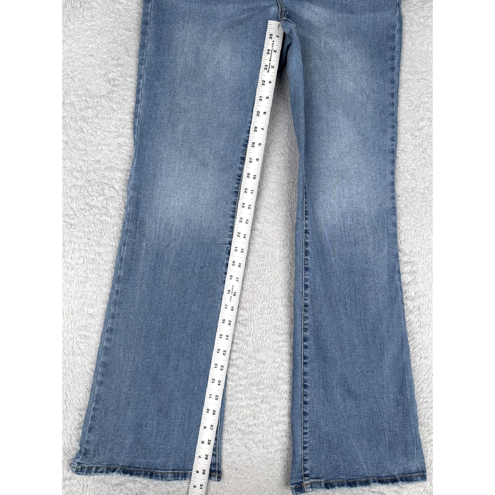 Vintage Time And Tru Jeans Womens 12 Blue Medium Wash Flare Regular Size 30x31 Denim Stretch 5-Pocket Pocket Jeans Womens Men’s? Size 34" / US 12 / IT 48 - 7 Thumbnail