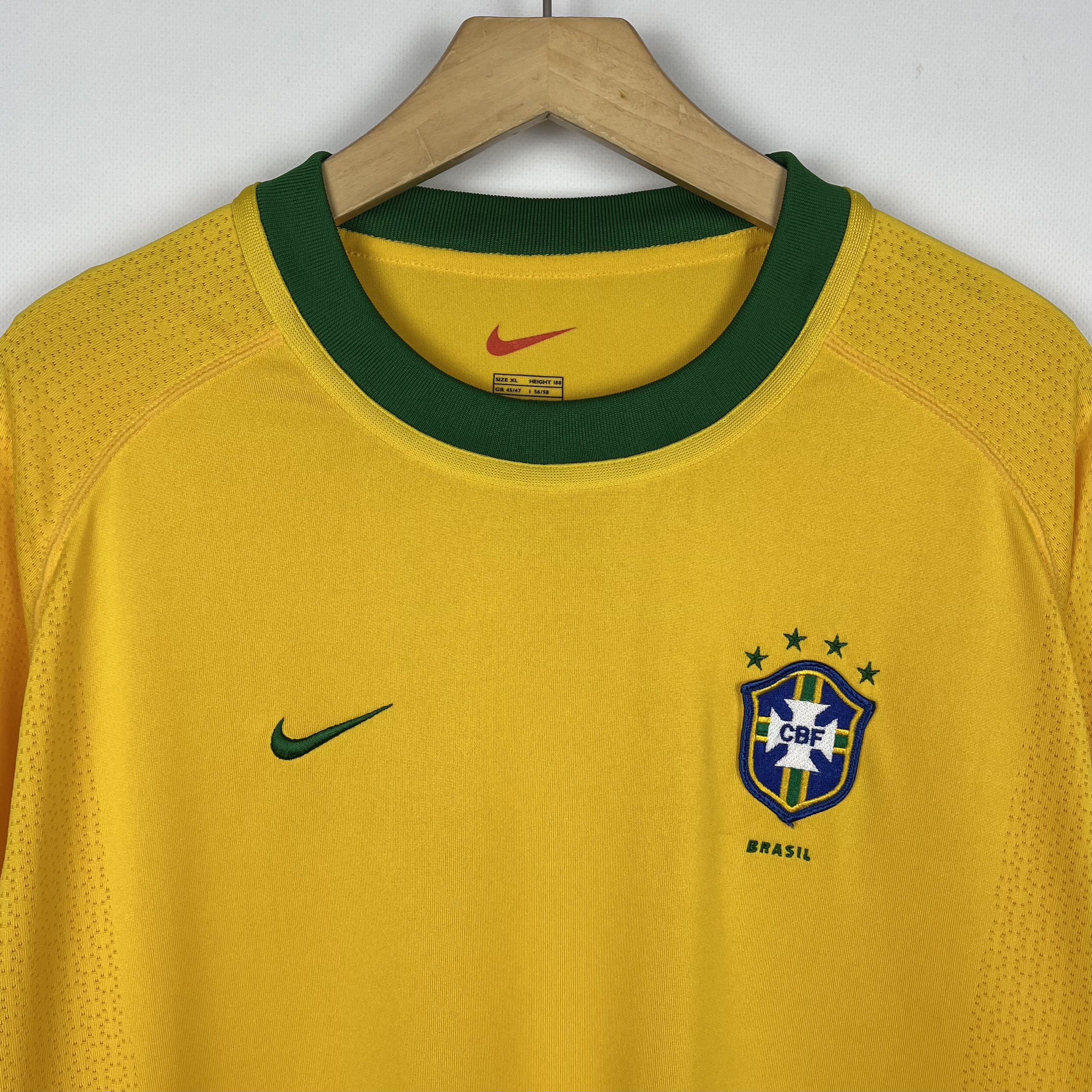 Nike Vintage Nike Brazil Home Soccer Jersey Shirt 2000/2002 Size US XL / EU 56 / 4 - 6 Thumbnail