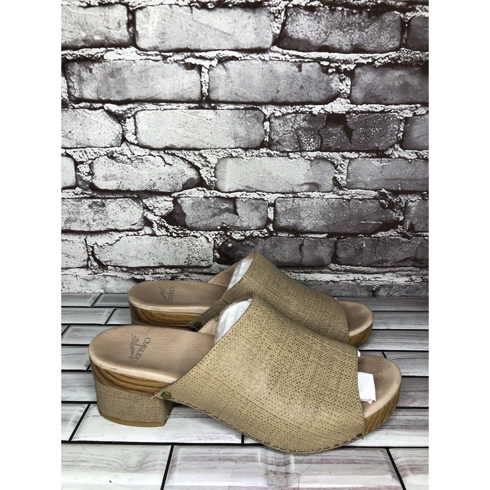 Other Dansko Maci Taupe Textured Beige Tan Leather Heel Sandals Wo Size US 9.5 / IT 39.5 - 18 Thumbnail