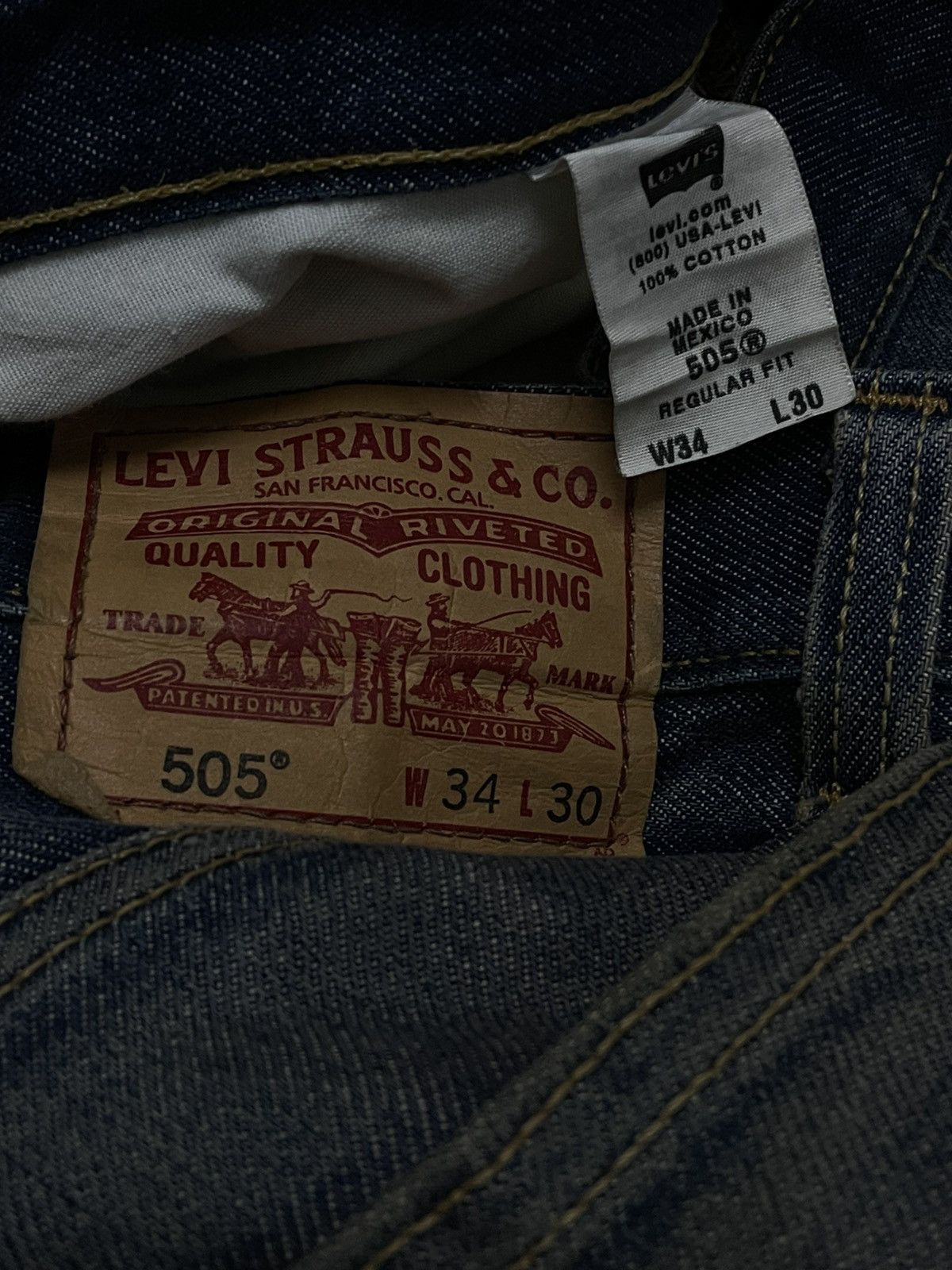 Levi's Vintage Clothing Vintage Designer Levis 505 Regular Fit Indigo Distressed Size US 35 - 16 Thumbnail