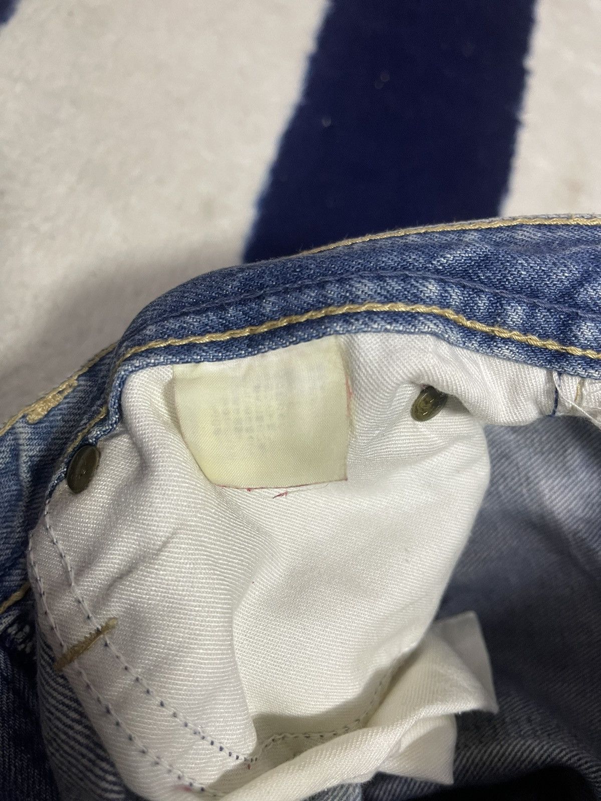 Jean × Vintage Blue Mountain Vintage Jeans (15) Size US 29 - 9 Thumbnail