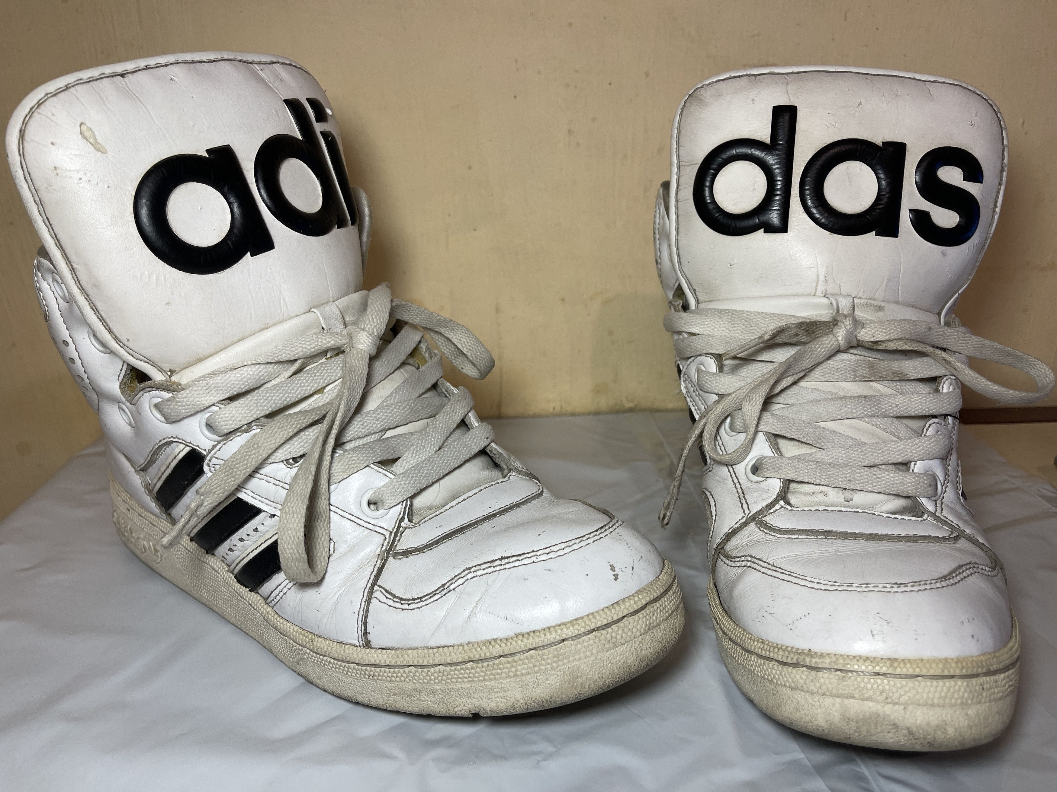 Adidas × Jeremy Scott Adidas sneakers, Jeremy Scott Instinct, Hi Top shoes, V24529 Size US 9 / EU 42 - 7 Thumbnail