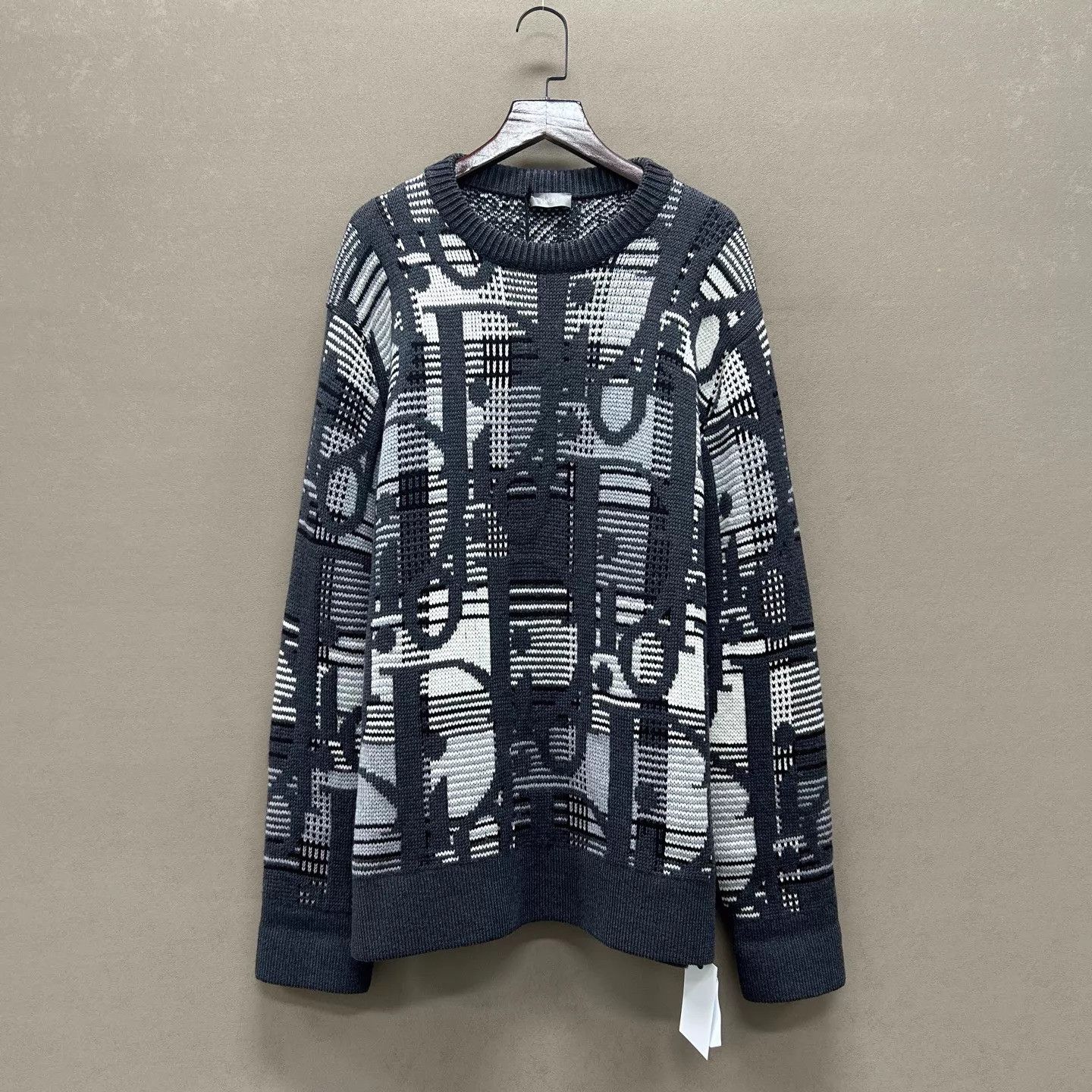 Dior Dior NWT Oblique Jacquard Oversized Crewneck Sweater S Size US S / EU 44-46 / 1 - 1 Thumbnail