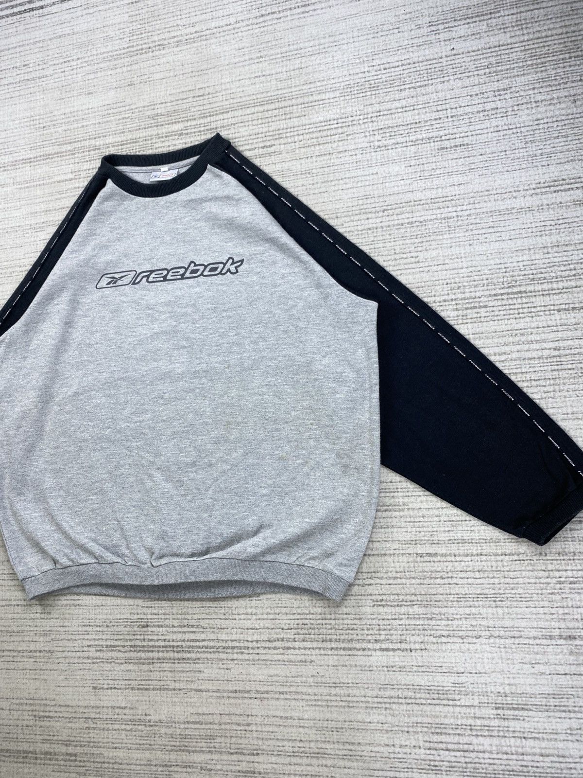Japanese Brand × Reebok × Vintage Vintage 90s Reebok Spellout Longsleeve Sweatshirt Size US XL / EU 56 / 4 - 4 Thumbnail
