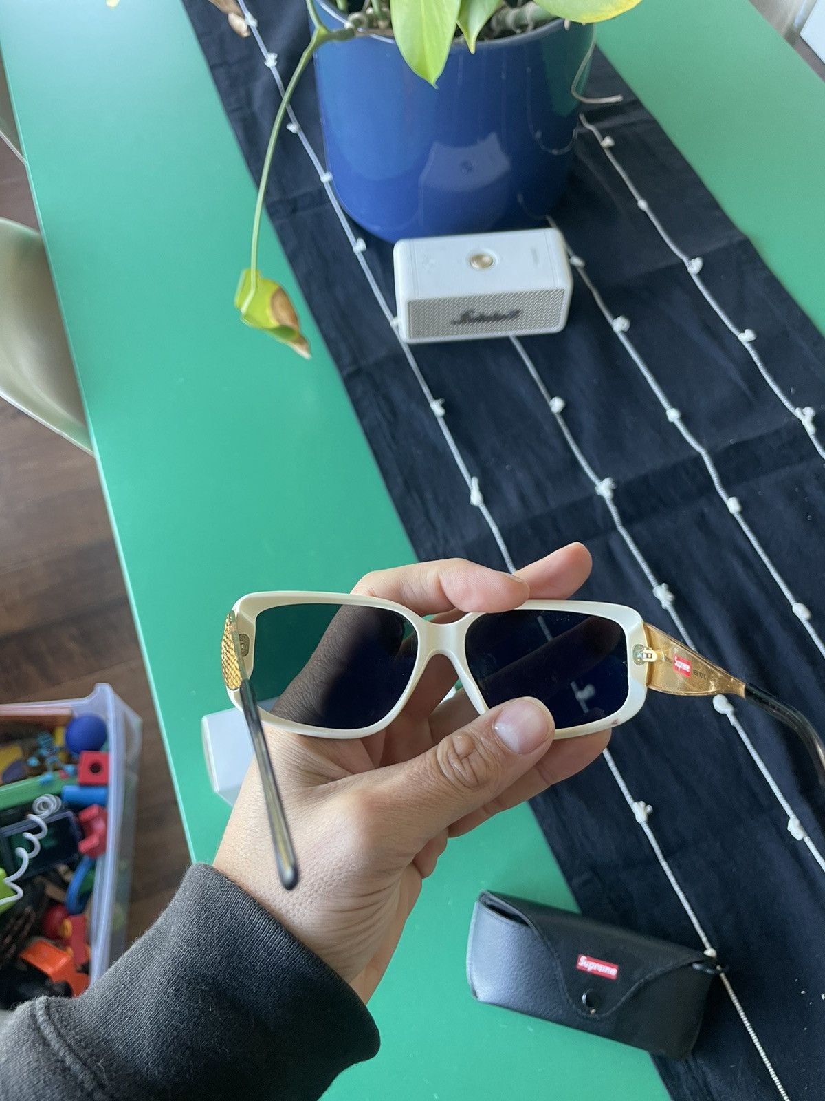 Supreme supreme royce sunglasses gold and white Size ONE SIZE - 8 Thumbnail