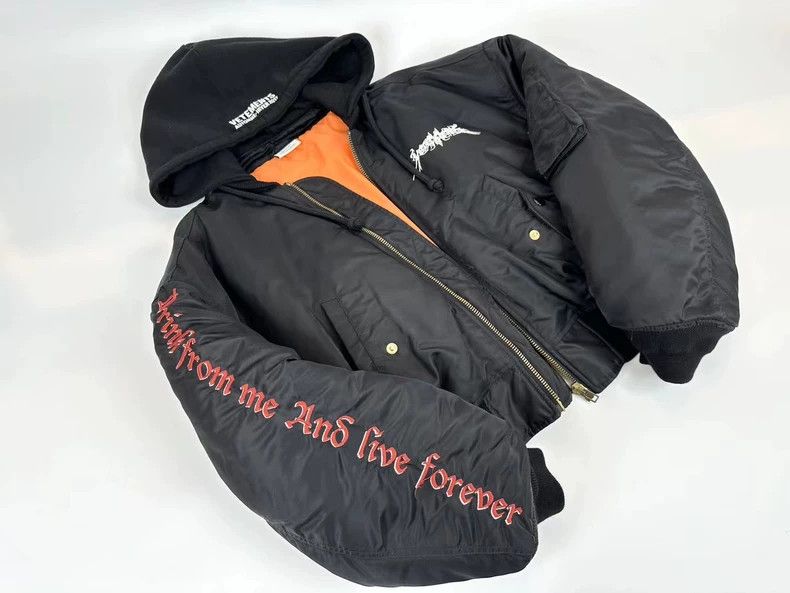 Vetements Vetements 17AW Archive Five Pointed Star Bomber Hooded Cot Size US S / EU 44-46 / 1 - 1 Thumbnail