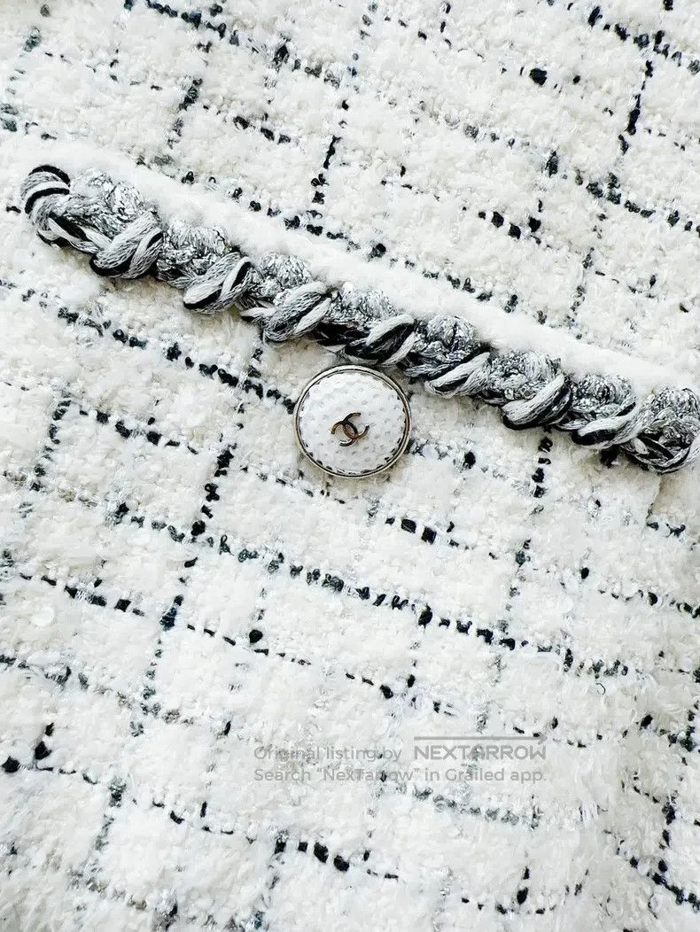 Chanel Chanel 21B black and white colour block plaid silver rolle Size XXS / US 00 / IT 34 - 6 Thumbnail