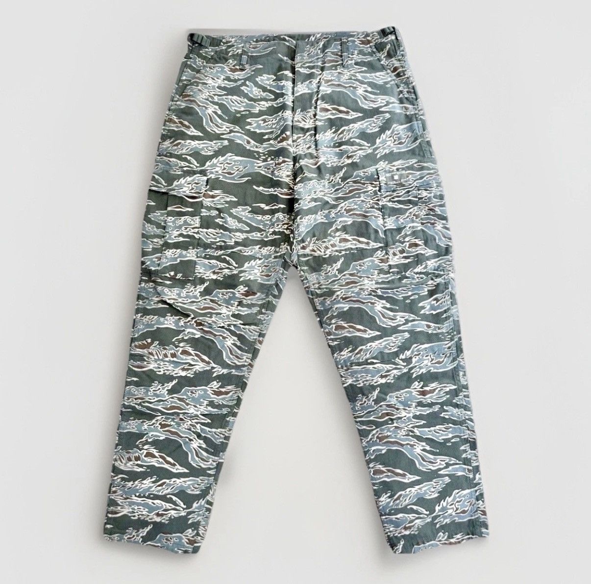 Undefeated UNDEFEATED Tiger Camo Cargo Pant sz 38 Size US 38 / EU 54 - 2 Thumbnail