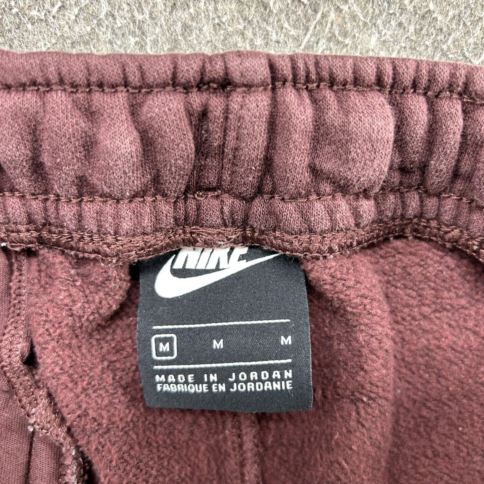 Nike Nike Pants Mens M Red Maroon Jogger Fleece Swoosh Drawstring Cotton Solid Size US 31 - 4 Thumbnail