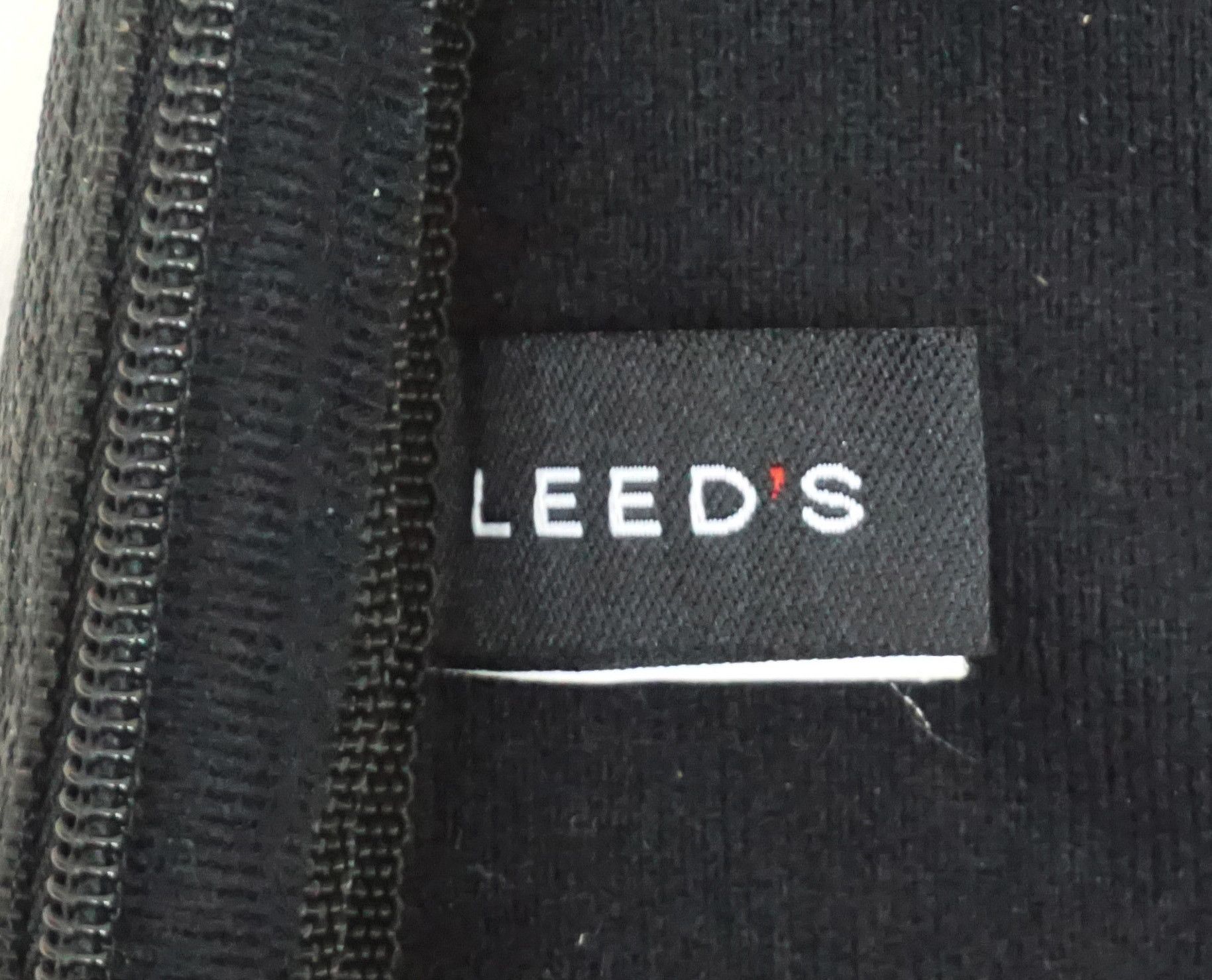 Band Tees × Mostly Heard Rarely Seen × Vintage 90's Red Hot Chili Peppers Leed's Californication Backpack Size ONE SIZE - 14 Thumbnail